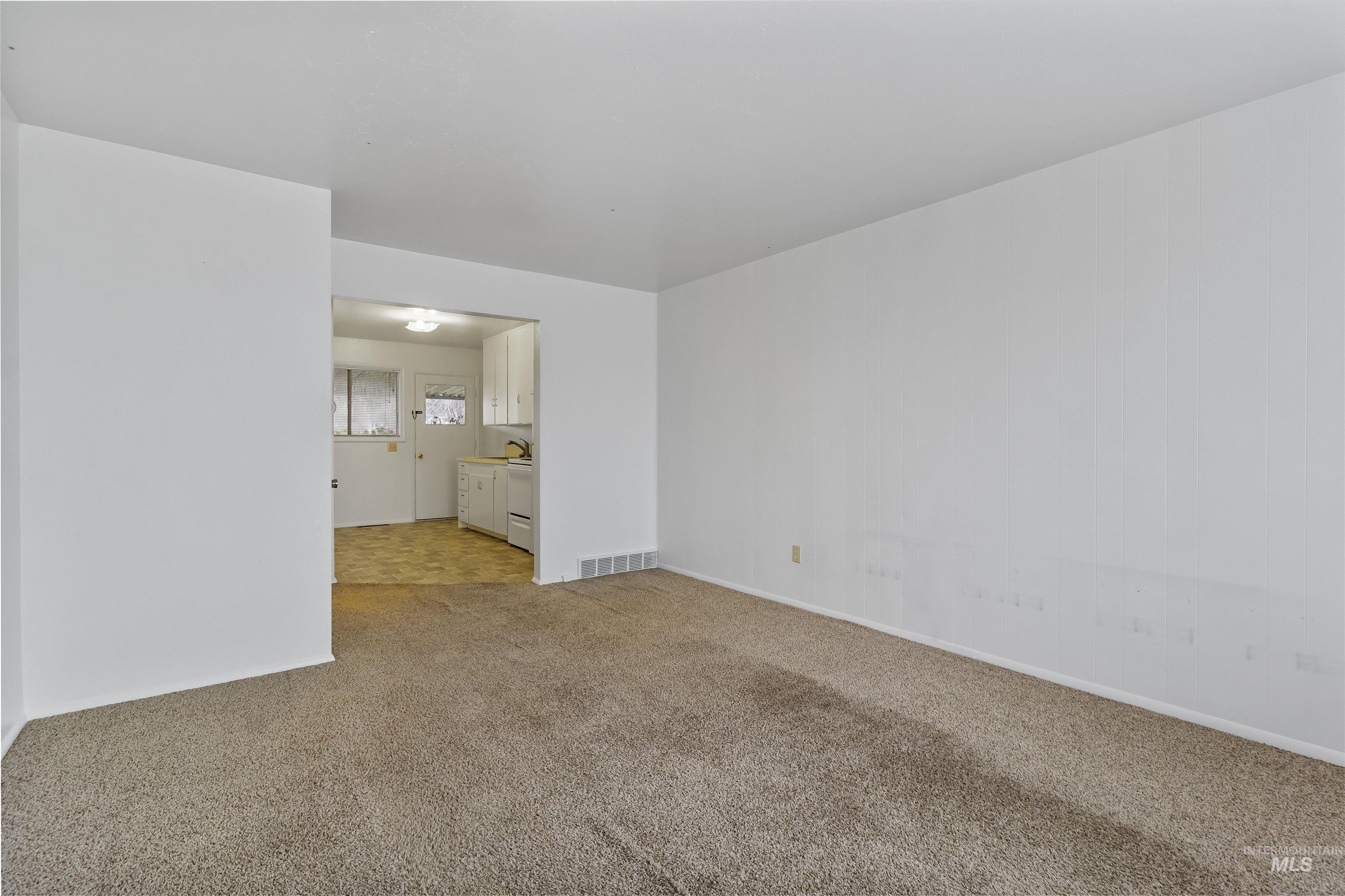 1334 Elmwood Circle, Twin Falls, Idaho 83301, 2 Bedrooms, 1 Bathroom, Residential Income For Sale, Price $769,500,MLS 98997509