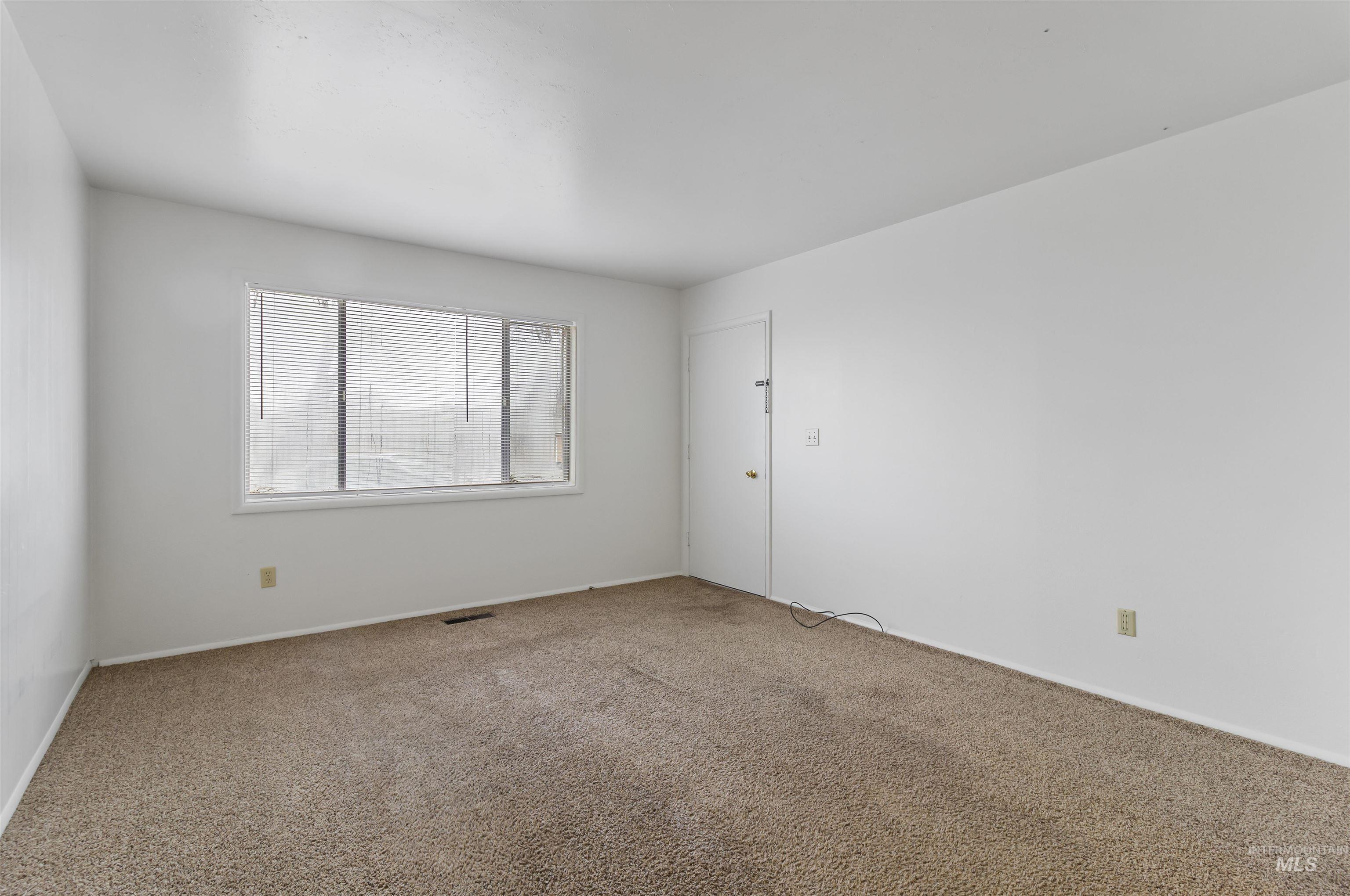 1334 Elmwood Circle, Twin Falls, Idaho 83301, 2 Bedrooms, 1 Bathroom, Residential Income For Sale, Price $769,500,MLS 98997509