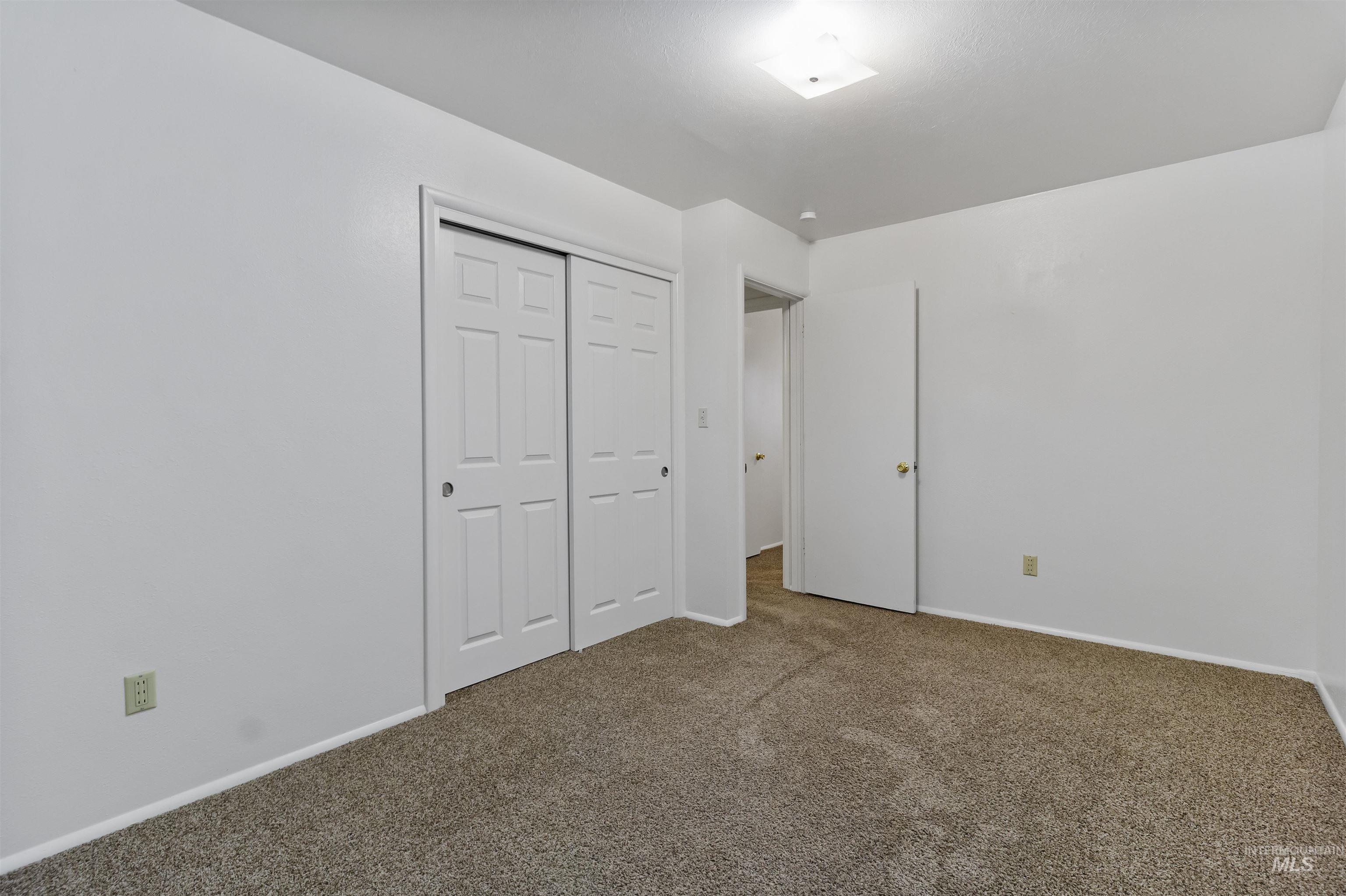 1334 Elmwood Circle, Twin Falls, Idaho 83301, 2 Bedrooms, 1 Bathroom, Residential Income For Sale, Price $769,500,MLS 98997509