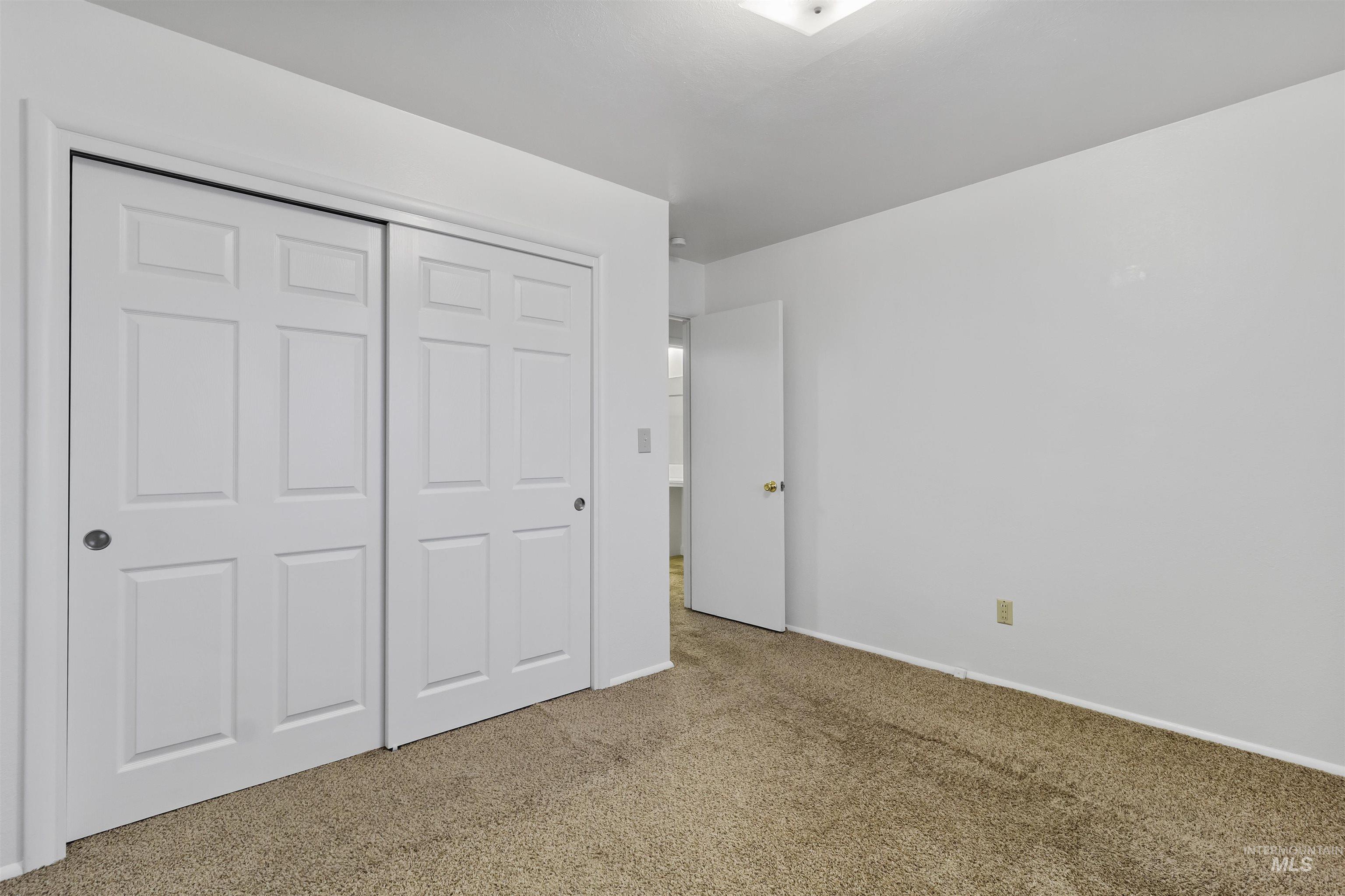 1334 Elmwood Circle, Twin Falls, Idaho 83301, 2 Bedrooms, 1 Bathroom, Residential Income For Sale, Price $769,500,MLS 98997509