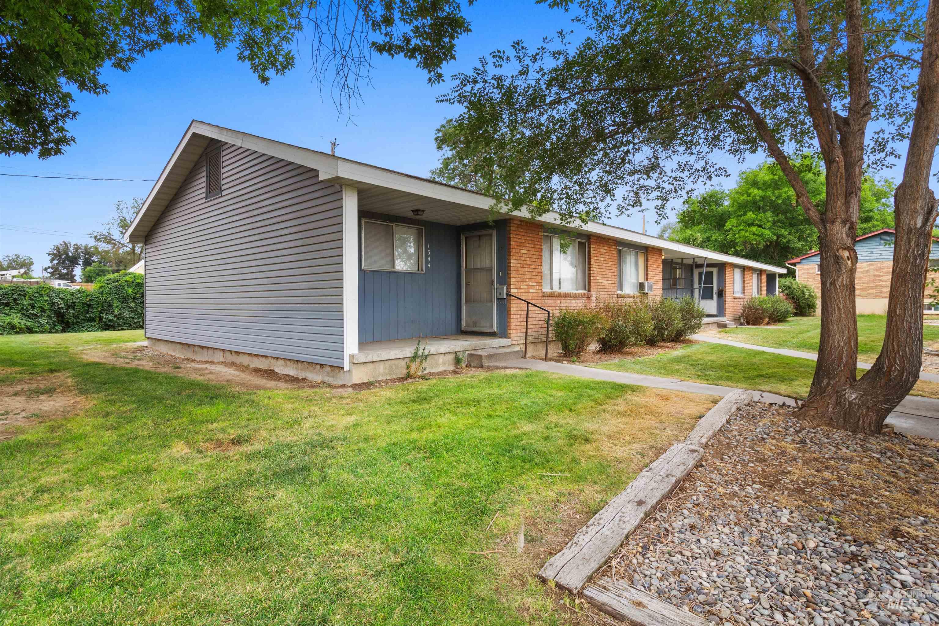 1334 Elmwood Circle, Twin Falls, Idaho 83301, 2 Bedrooms, 1 Bathroom, Residential Income For Sale, Price $769,500,MLS 98997509