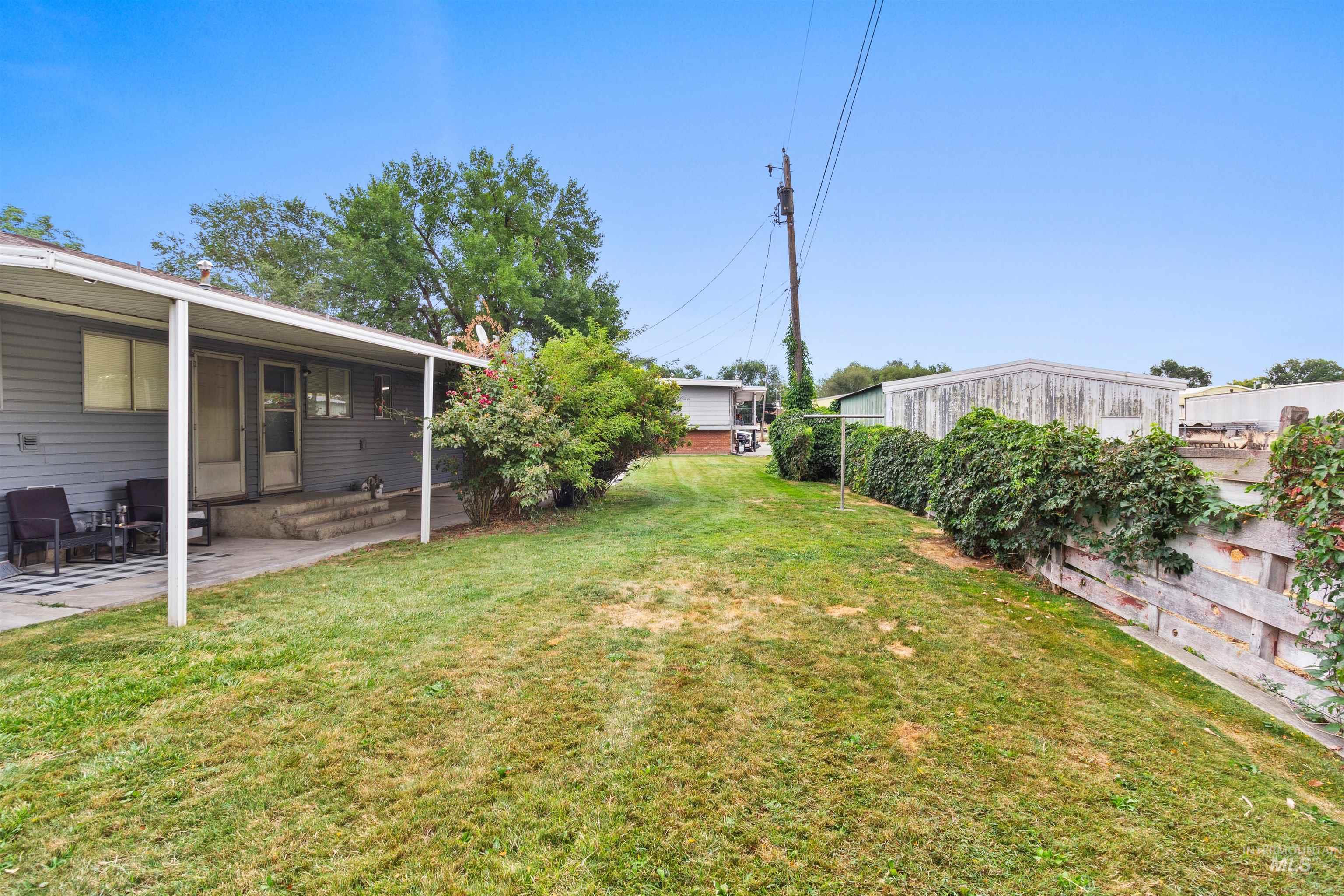 1334 Elmwood Circle, Twin Falls, Idaho 83301, 2 Bedrooms, 1 Bathroom, Residential Income For Sale, Price $769,500,MLS 98997509