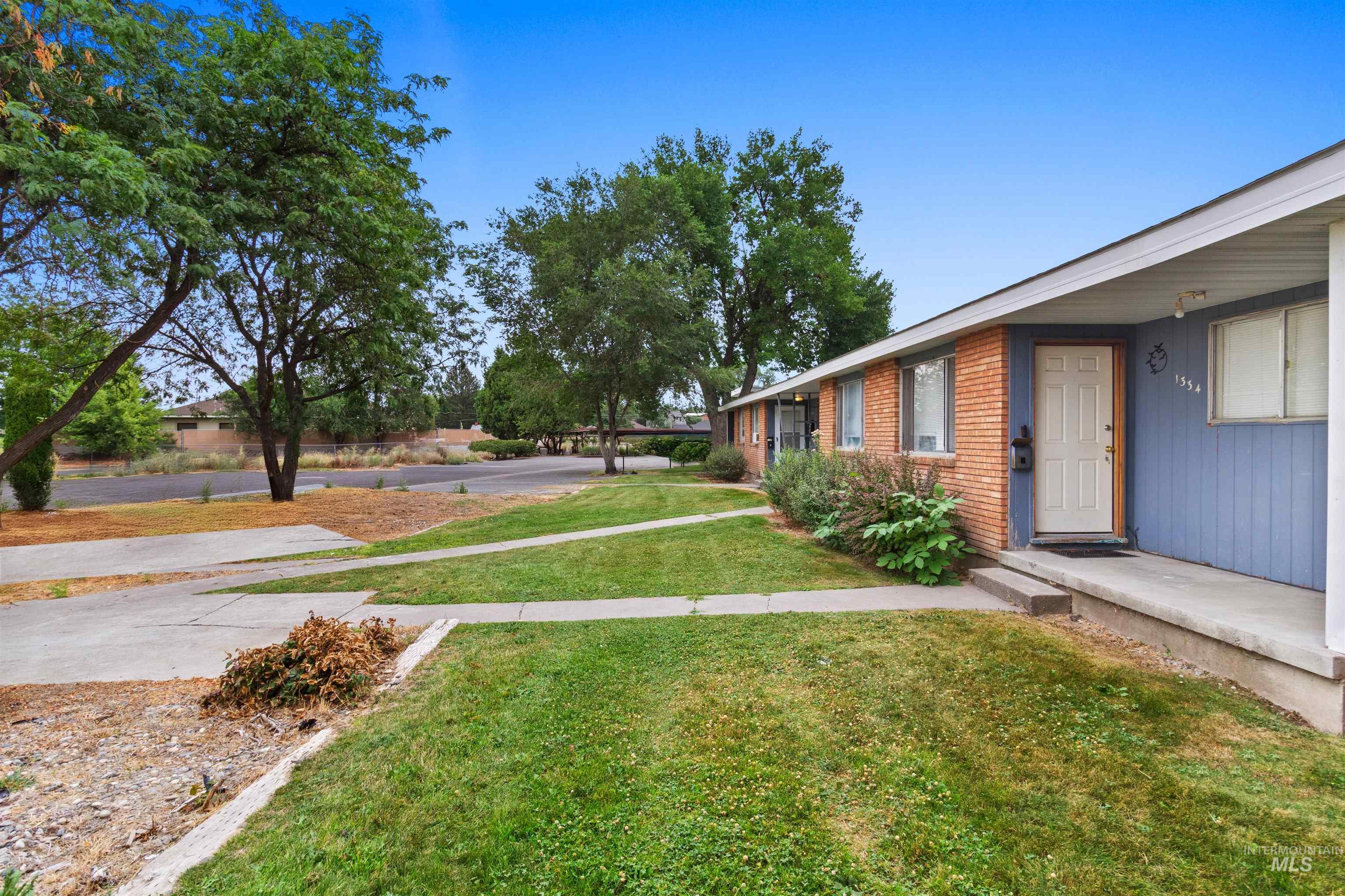 1334 Elmwood Circle, Twin Falls, Idaho 83301, 2 Bedrooms, 1 Bathroom, Residential Income For Sale, Price $769,500,MLS 98997509