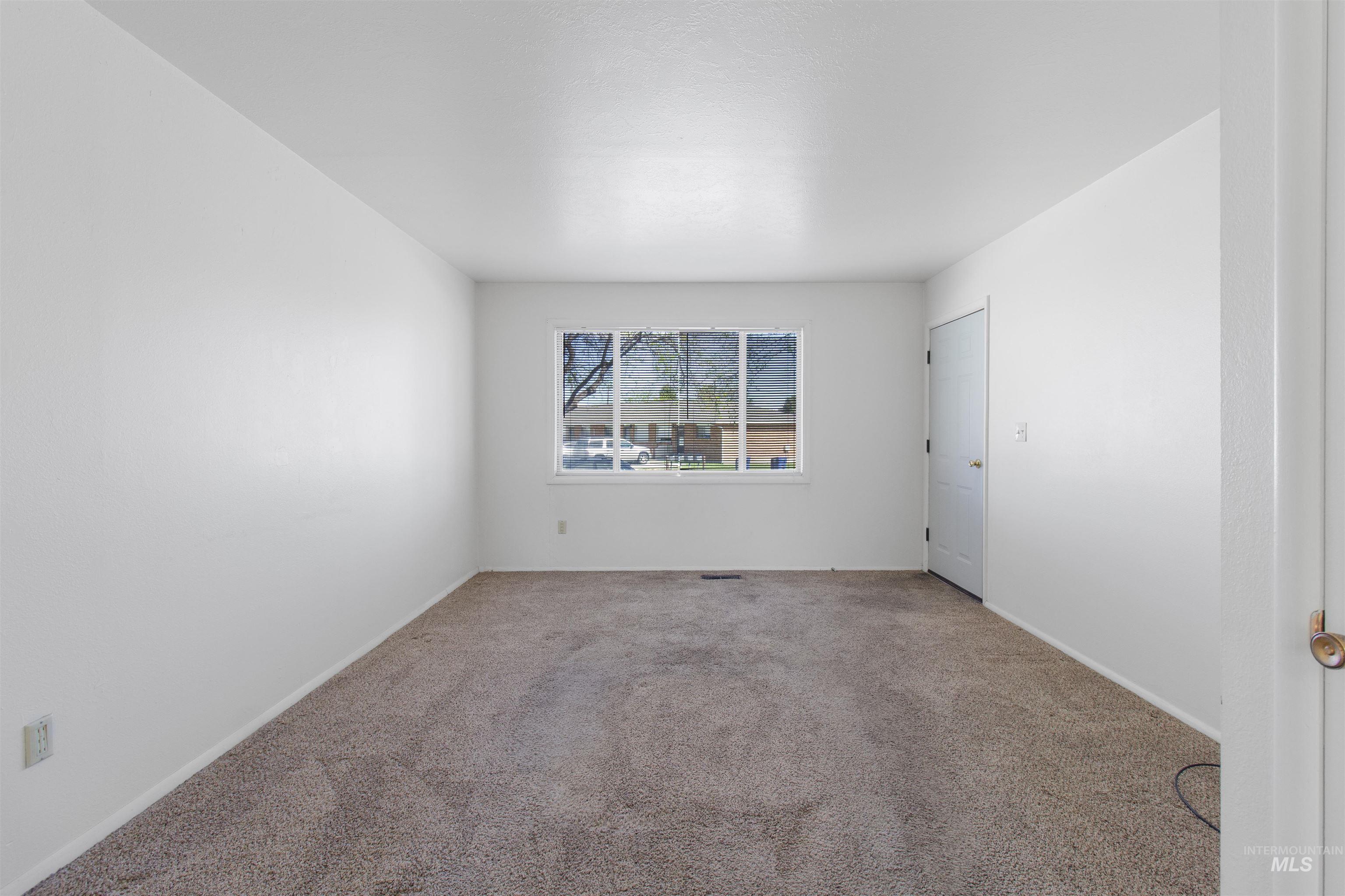 1334 Elmwood Circle, Twin Falls, Idaho 83301, 2 Bedrooms, 1 Bathroom, Residential Income For Sale, Price $769,500,MLS 98997509