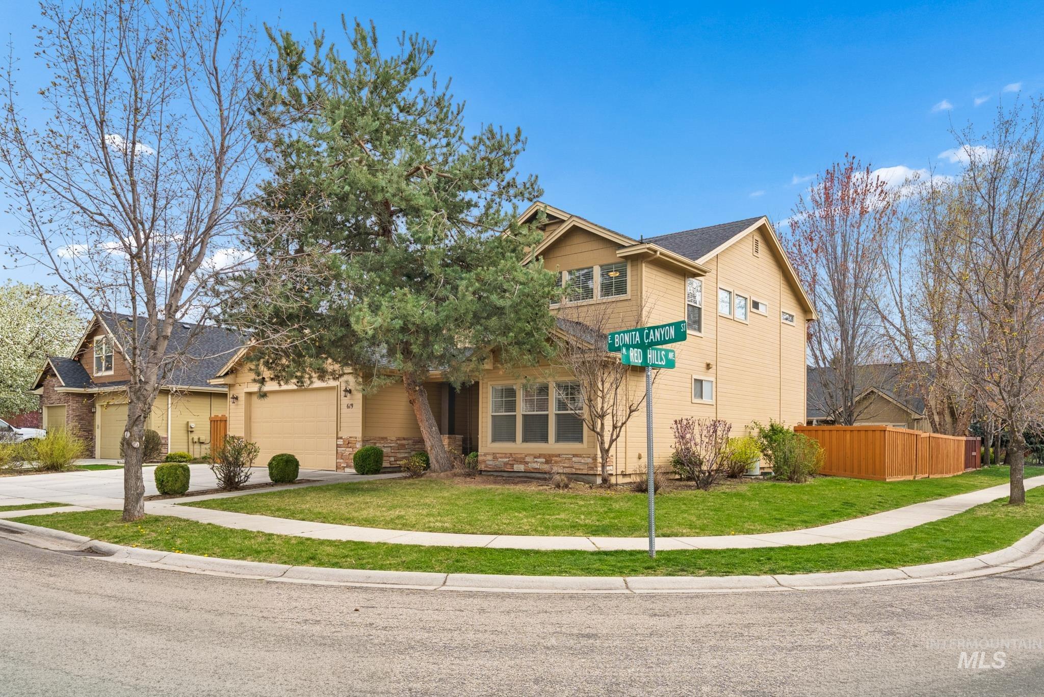 619 E Bonita Canyon, Meridian, Idaho 83642, 5 Bedrooms, 3 Bathrooms, Residential For Sale, Price $678,000,MLS 98997510