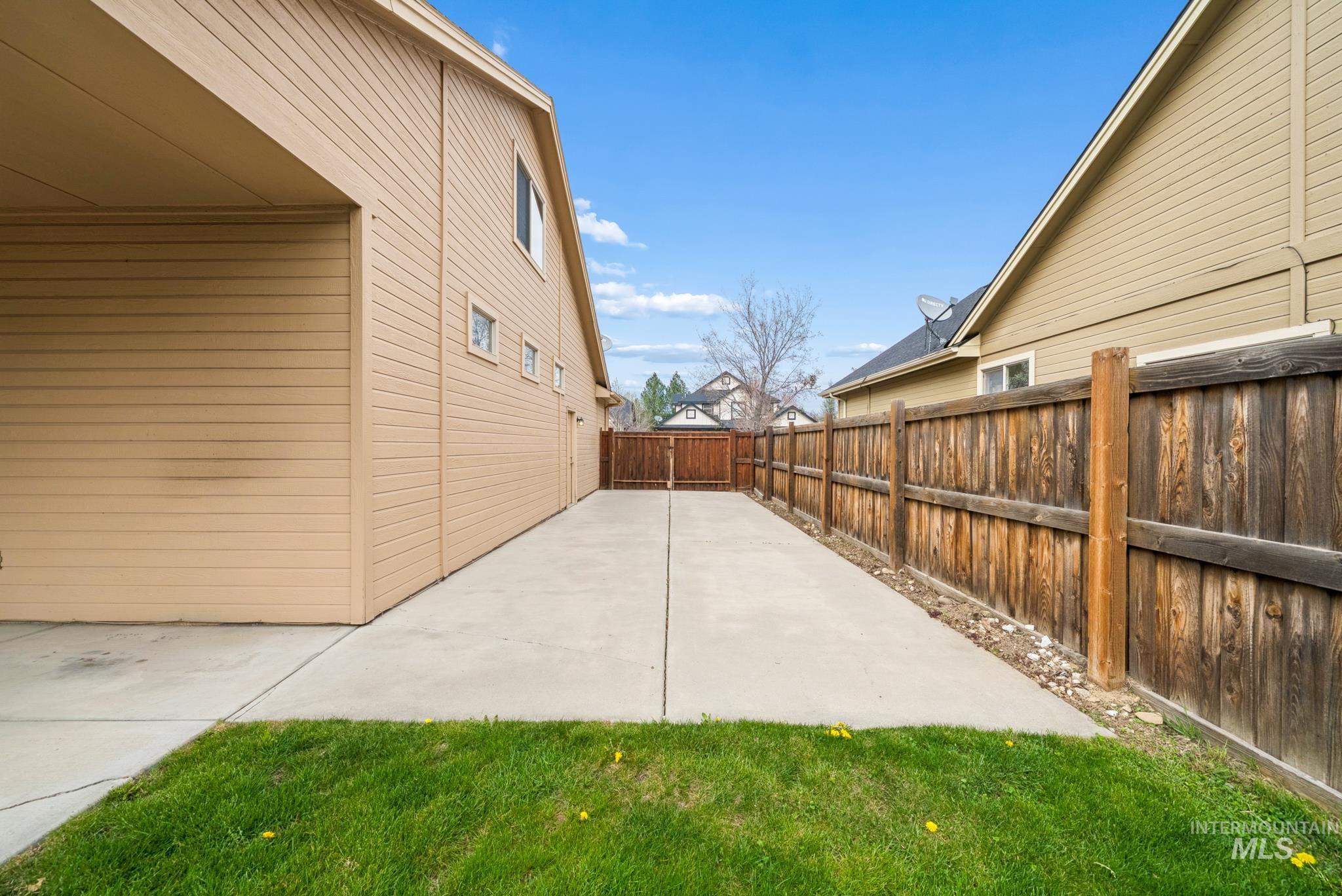 619 E Bonita Canyon, Meridian, Idaho 83642, 5 Bedrooms, 3 Bathrooms, Residential For Sale, Price $678,000,MLS 98997510