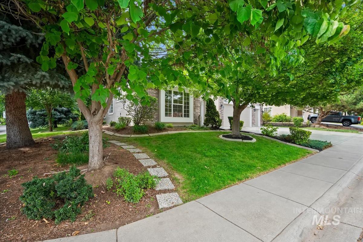 2478 E Brierfield Dr, Eagle, Idaho 83616, 5 Bedrooms, 3 Bathrooms, Residential For Sale, Price $675,000, 98997511