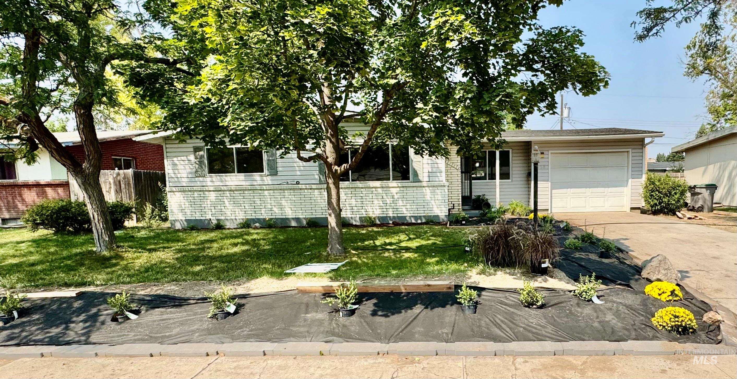 6428 W Kirkwood Rd, Boise, Idaho 83709, 3 Bedrooms, 1.5 Bathrooms, Residential For Sale, Price $385,000, 98997512