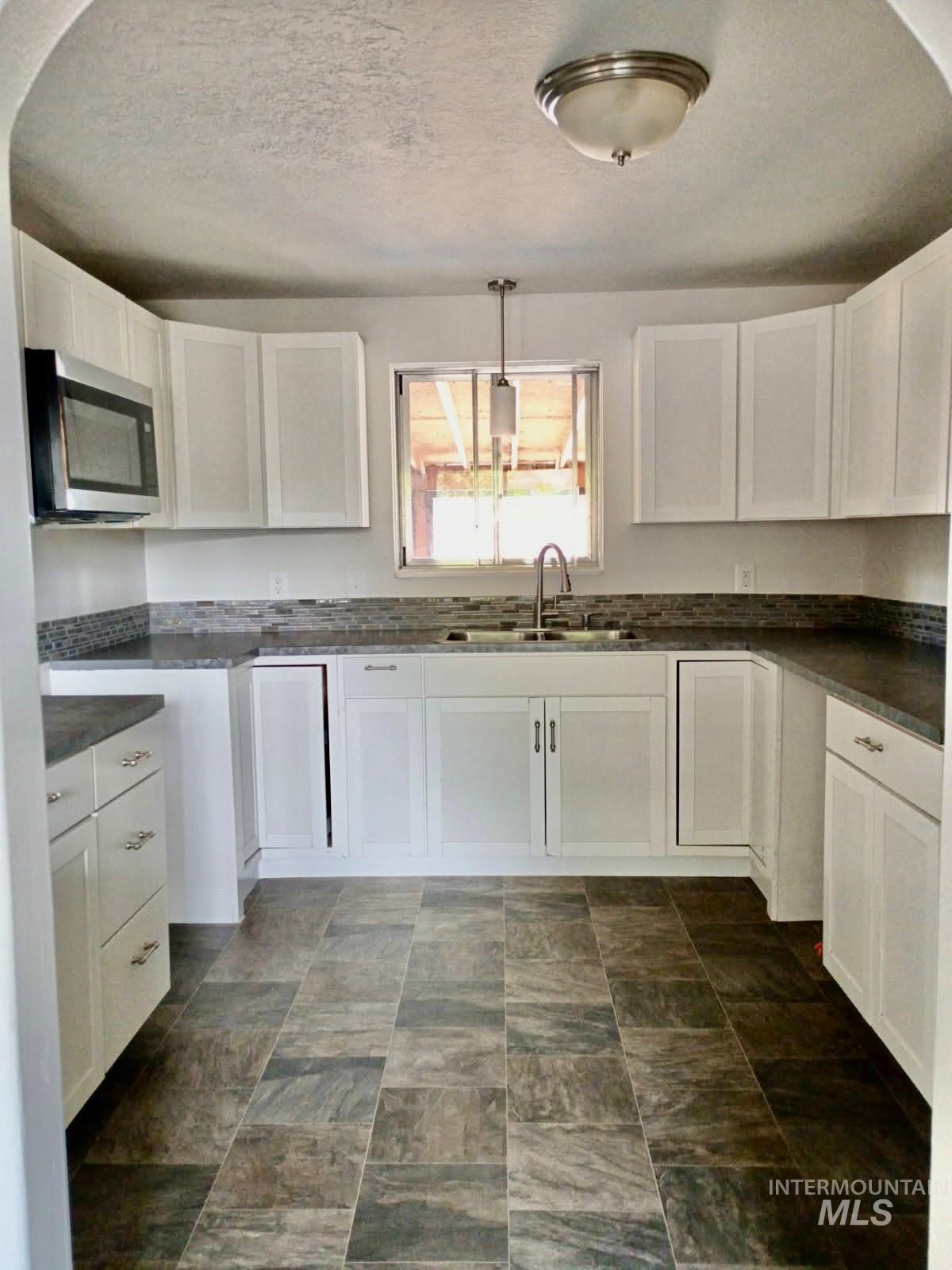 6428 W Kirkwood Rd, Boise, Idaho 83709, 3 Bedrooms, 1.5 Bathrooms, Residential For Sale, Price $385,000, 98997512