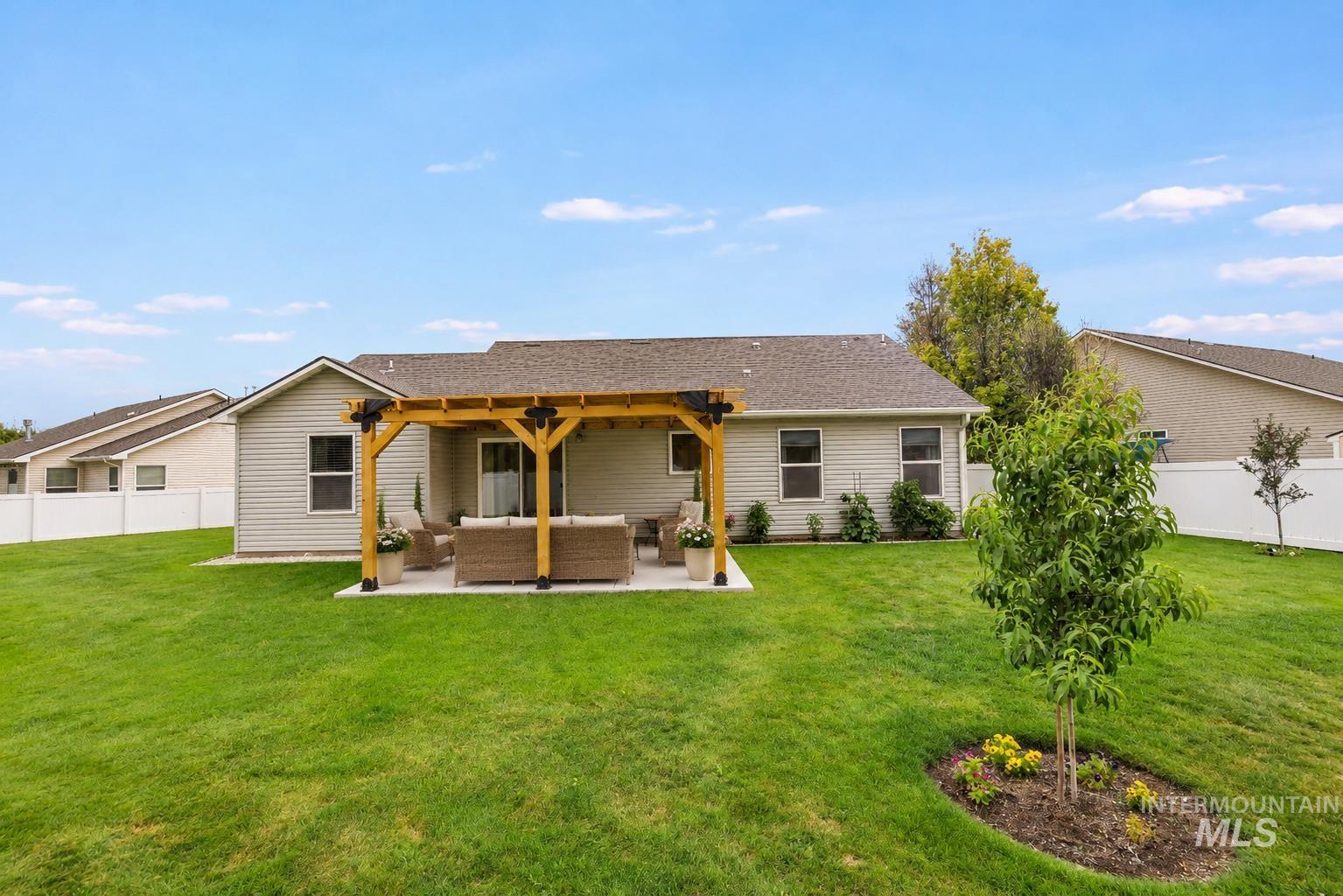 1327 Cody Ct, Twin Falls, Idaho 83301, 3 Bedrooms, 2 Bathrooms, Residential For Sale, Price $379,900, 98997513