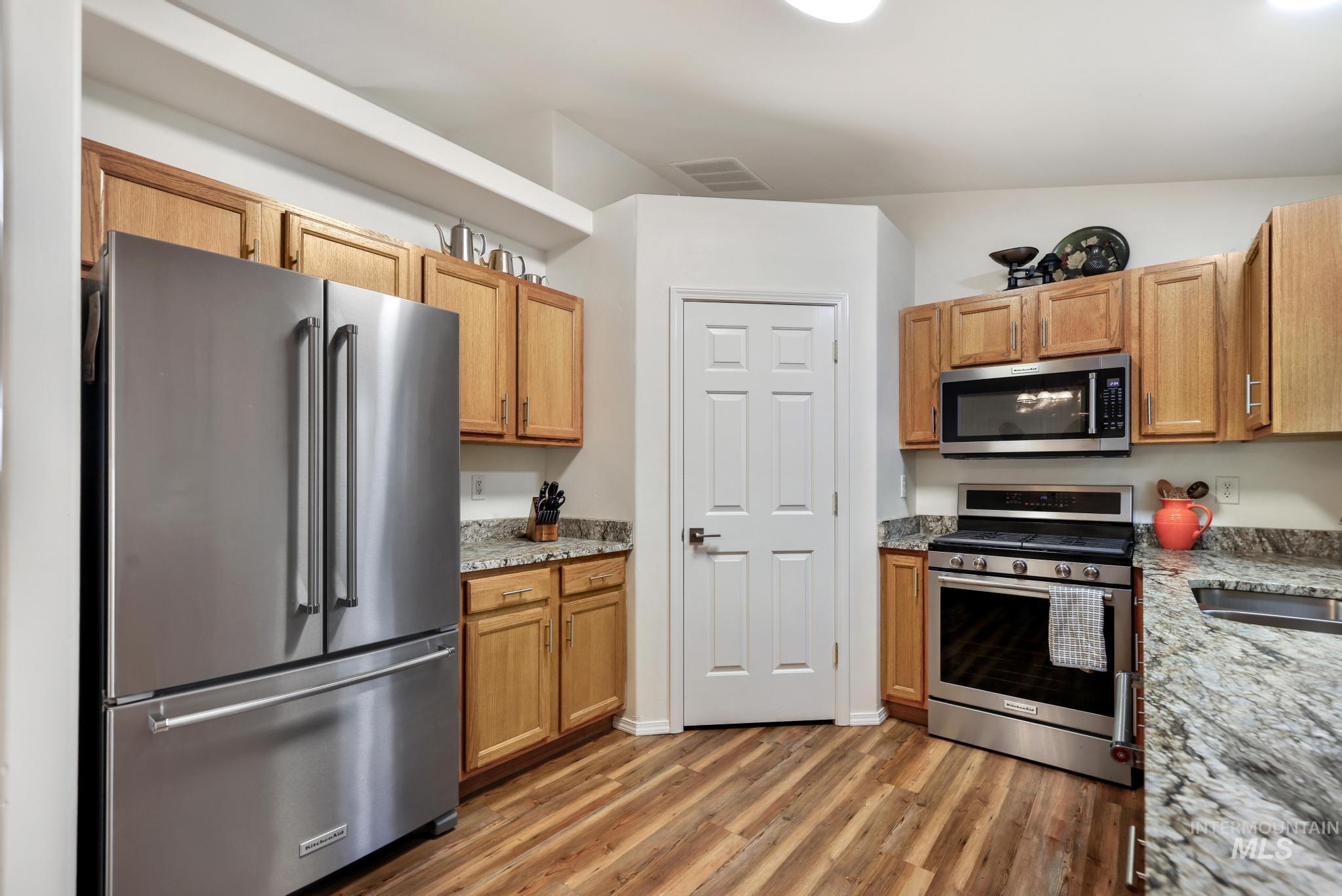 1327 Cody Ct, Twin Falls, Idaho 83301, 3 Bedrooms, 2 Bathrooms, Residential For Sale, Price $379,900, 98997513