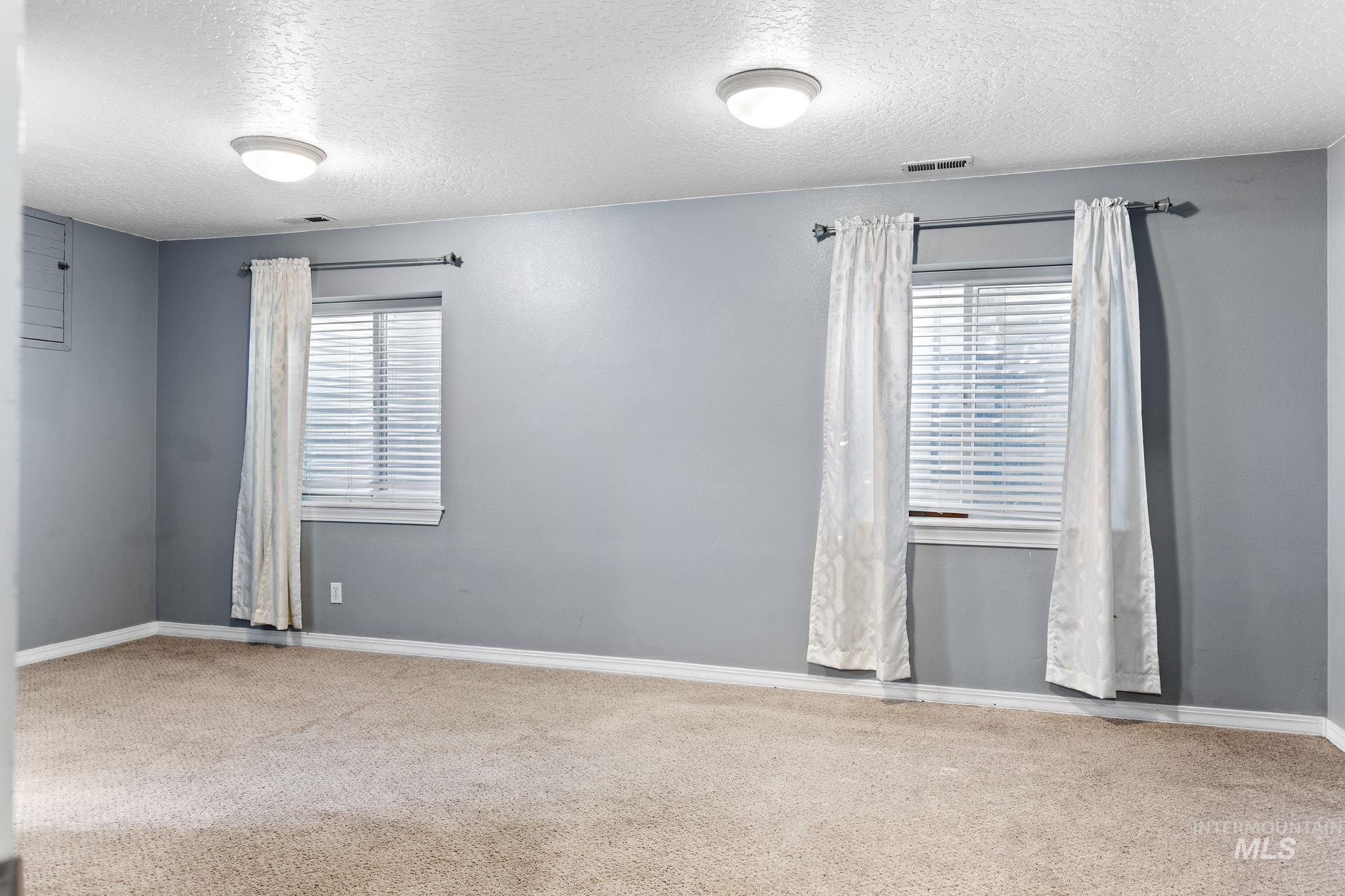 617 Lake Lowell, Nampa, Idaho 83686, 3 Bedrooms, 2 Bathrooms, Residential For Sale, Price $379,000, 98997514