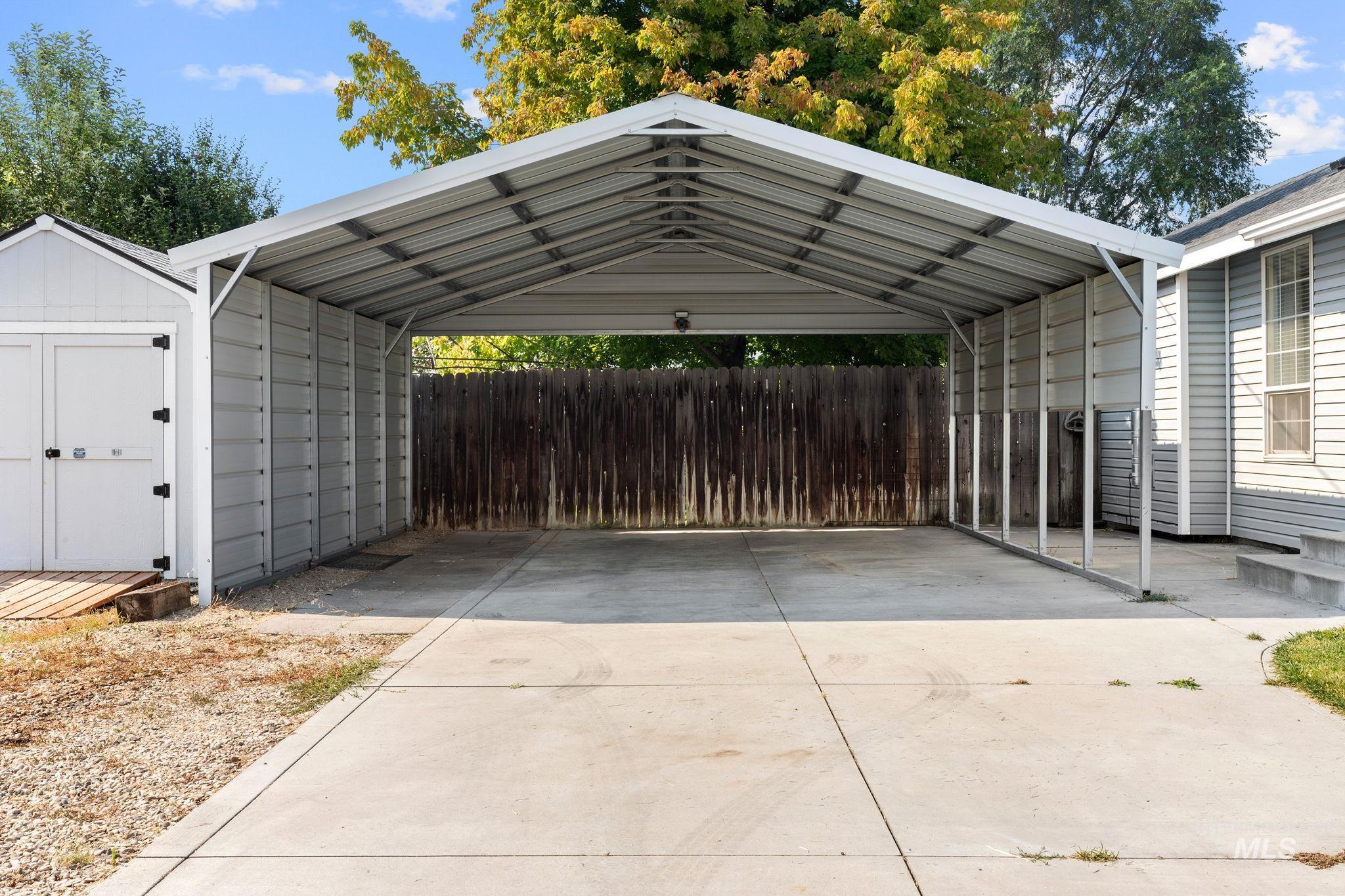 617 Lake Lowell, Nampa, Idaho 83686, 3 Bedrooms, 2 Bathrooms, Residential For Sale, Price $379,000, 98997514