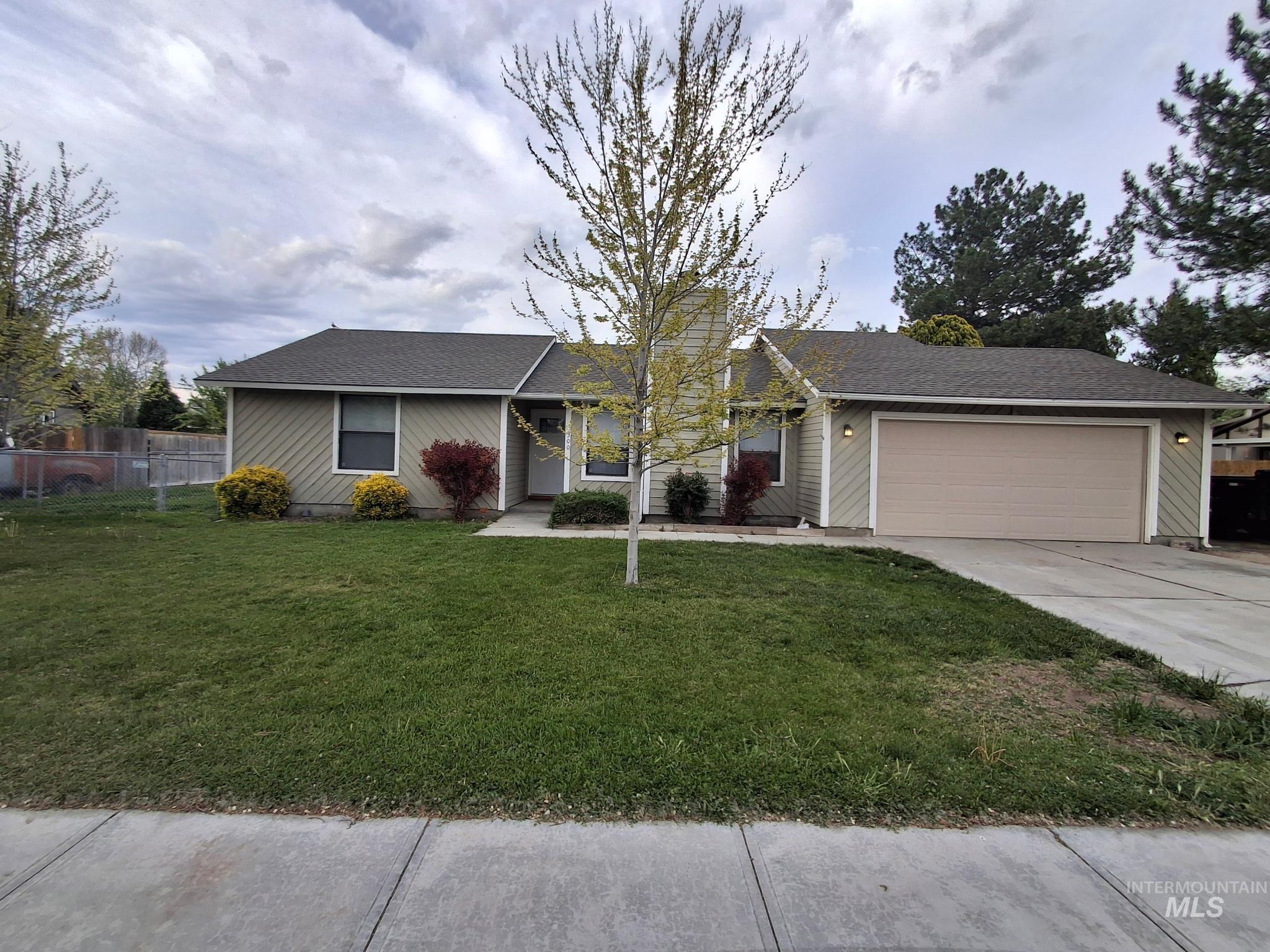 300 Meadowbrook Dr, Nampa, Idaho 83686, 3 Bedrooms, 2 Bathrooms, Residential For Sale, Price $369,900, 98997515