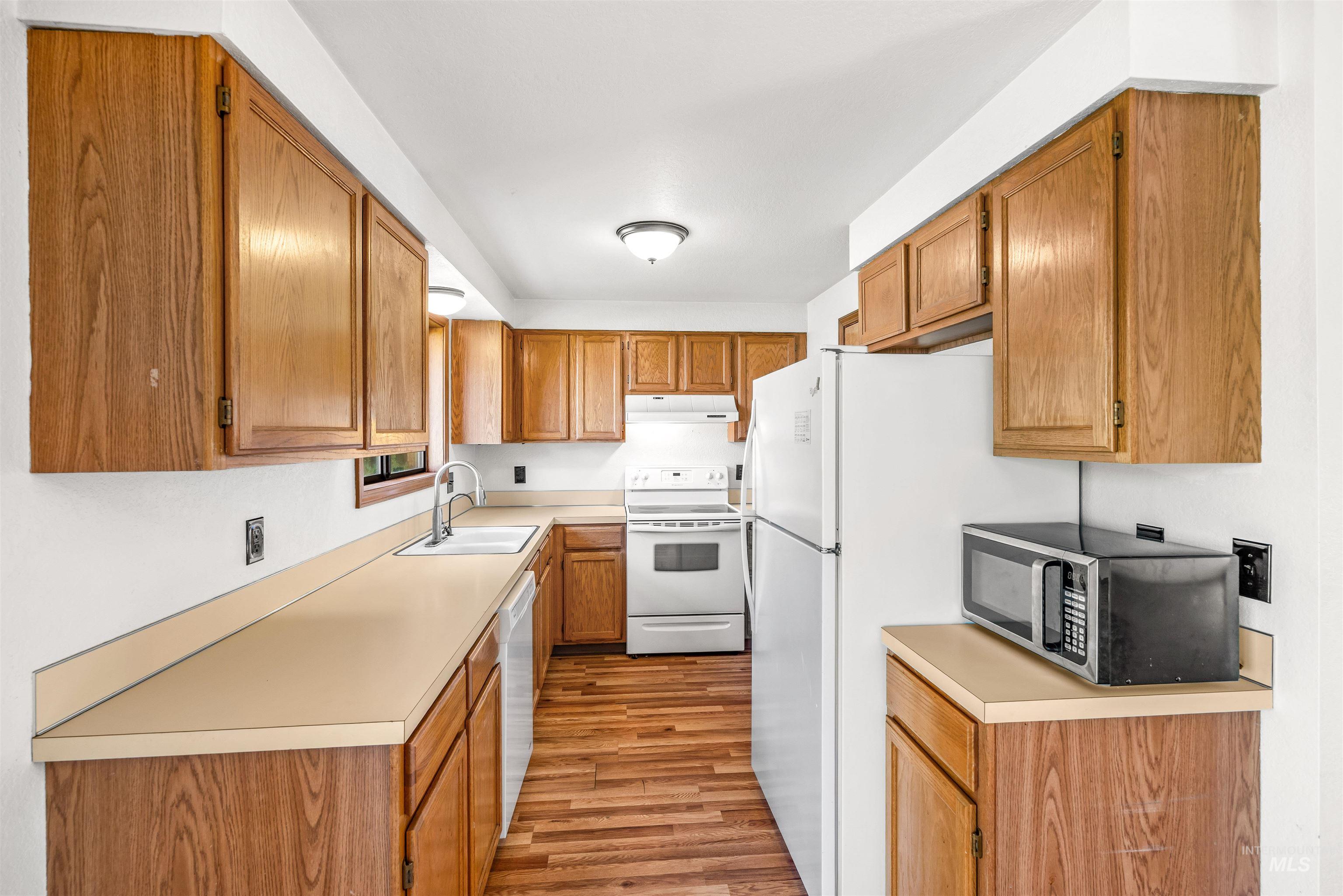300 Meadowbrook Dr, Nampa, Idaho 83686, 3 Bedrooms, 2 Bathrooms, Residential For Sale, Price $364,900,MLS 98997515