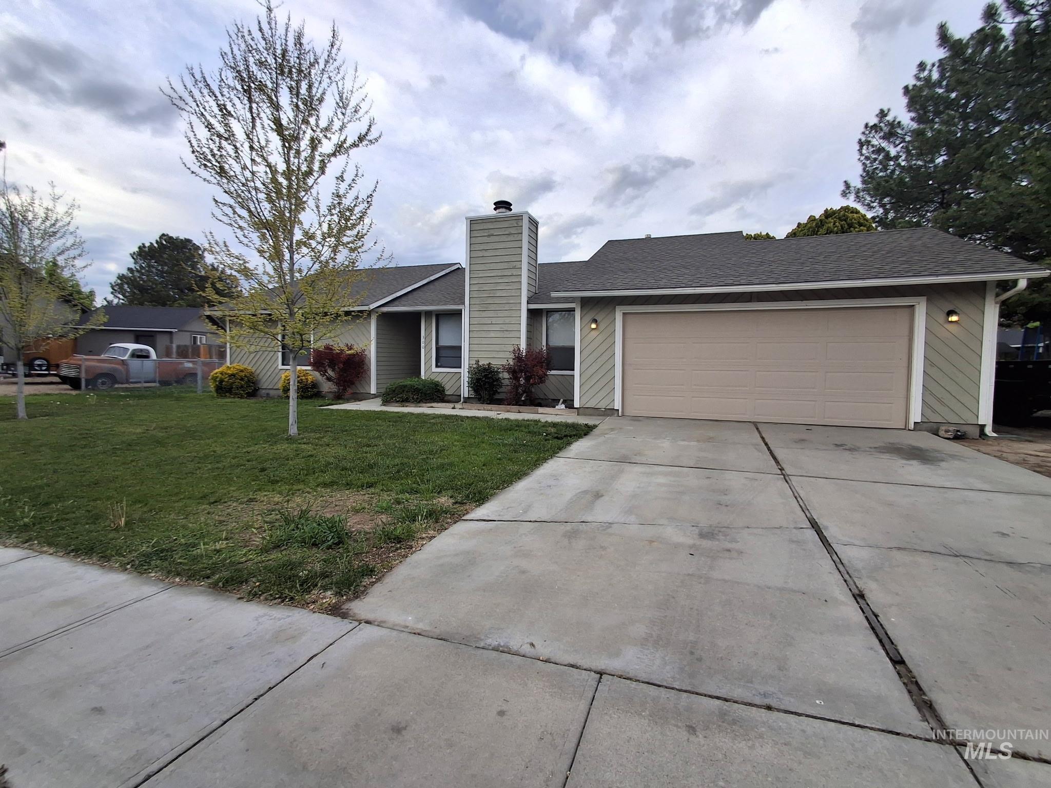 300 Meadowbrook Dr, Nampa, Idaho 83686, 3 Bedrooms, 2 Bathrooms, Residential For Sale, Price $369,900, 98997515