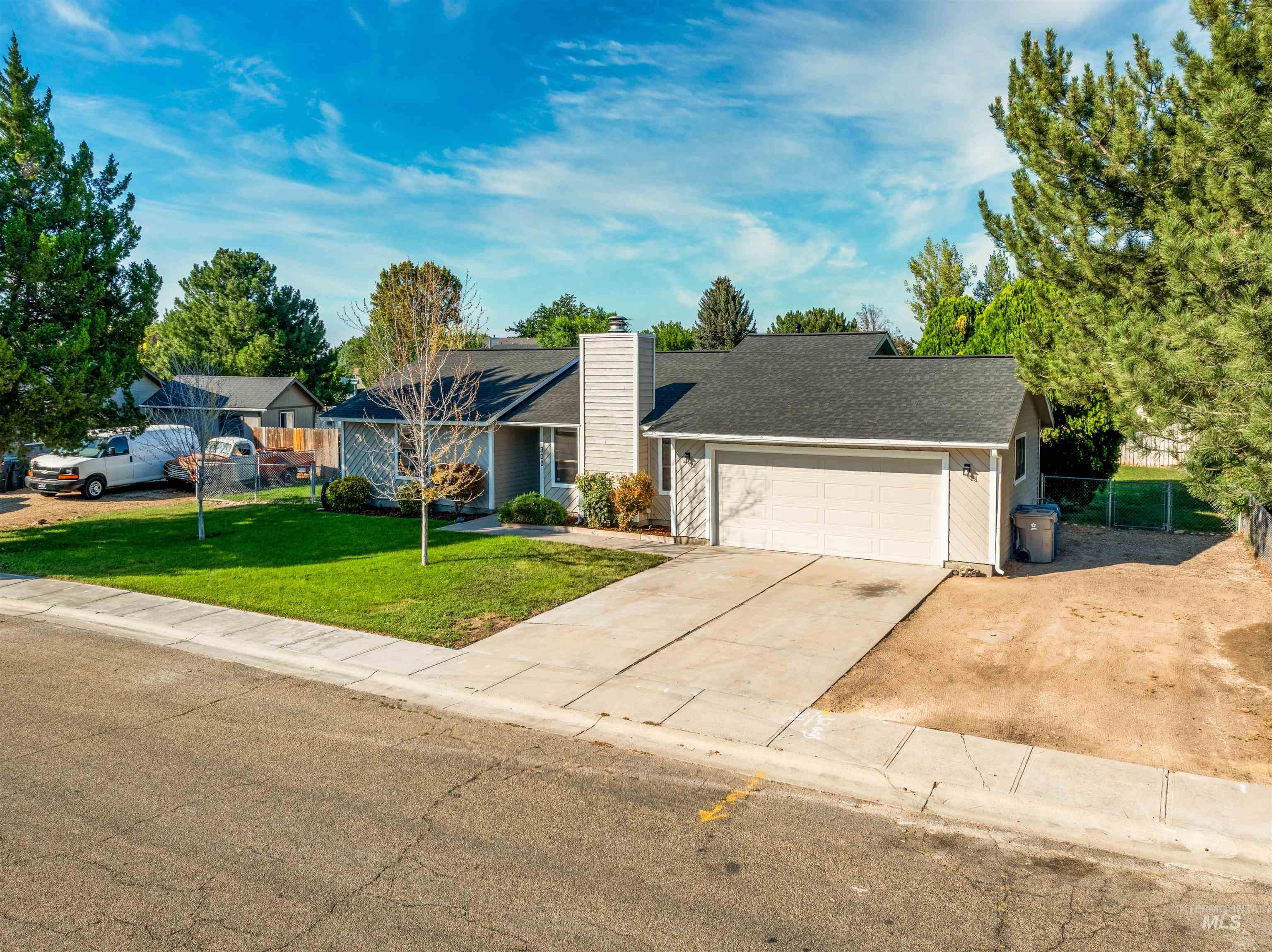 300 Meadowbrook Dr, Nampa, Idaho 83686, 3 Bedrooms, 2 Bathrooms, Residential For Sale, Price $364,900,MLS 98997515