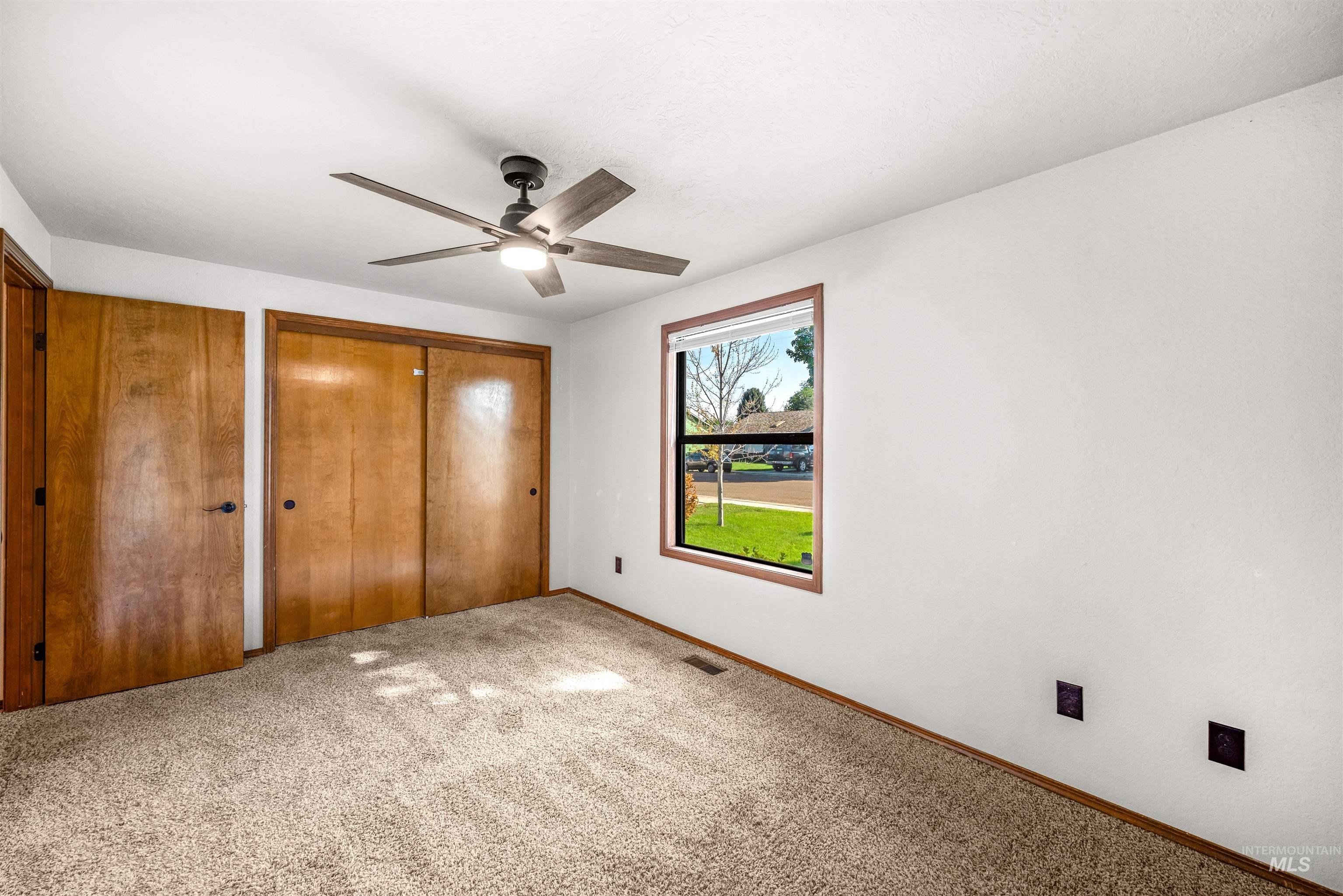 300 Meadowbrook Dr, Nampa, Idaho 83686, 3 Bedrooms, 2 Bathrooms, Residential For Sale, Price $364,900,MLS 98997515