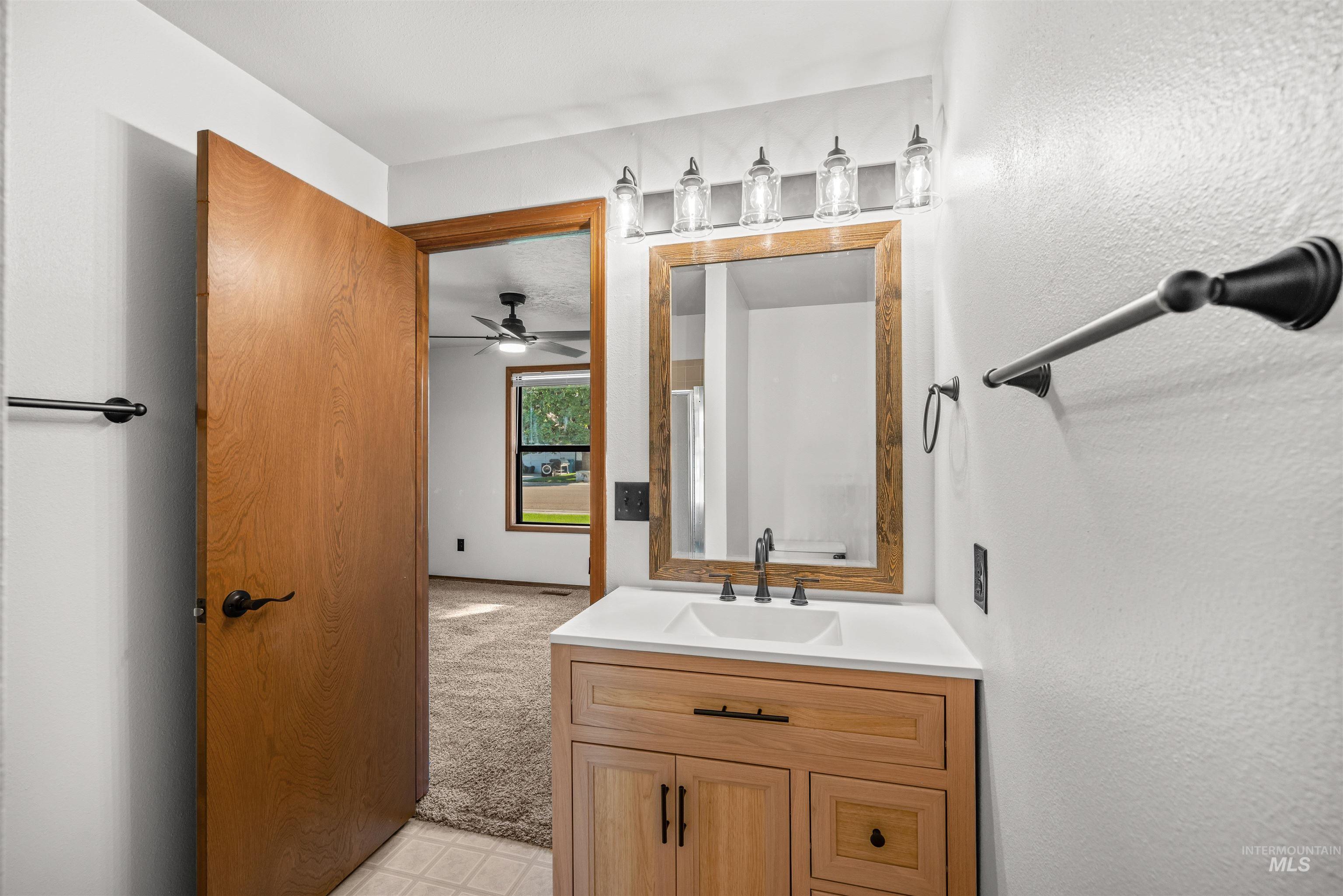 300 Meadowbrook Dr, Nampa, Idaho 83686, 3 Bedrooms, 2 Bathrooms, Residential For Sale, Price $364,900,MLS 98997515