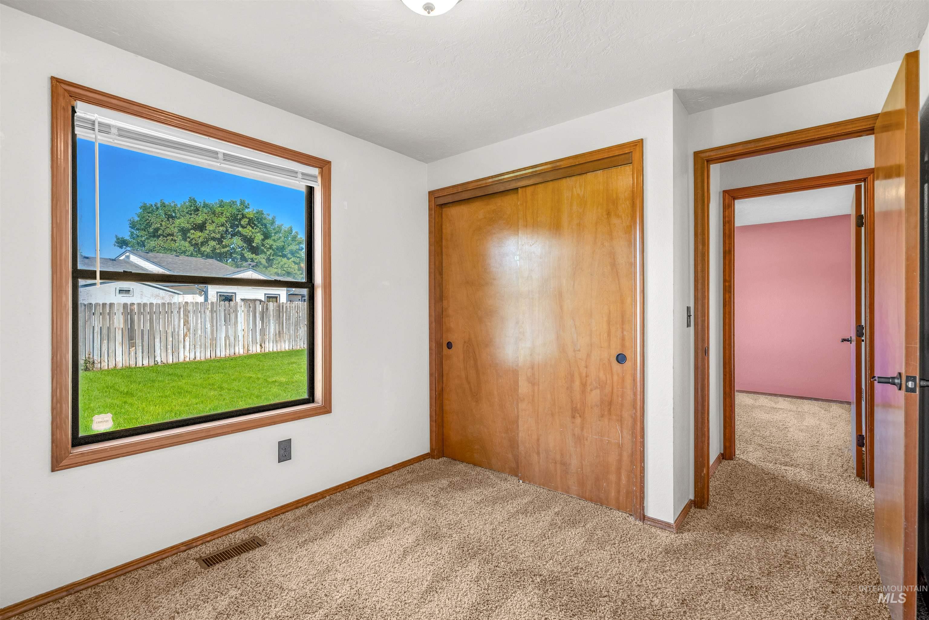 300 Meadowbrook Dr, Nampa, Idaho 83686, 3 Bedrooms, 2 Bathrooms, Residential For Sale, Price $364,900,MLS 98997515