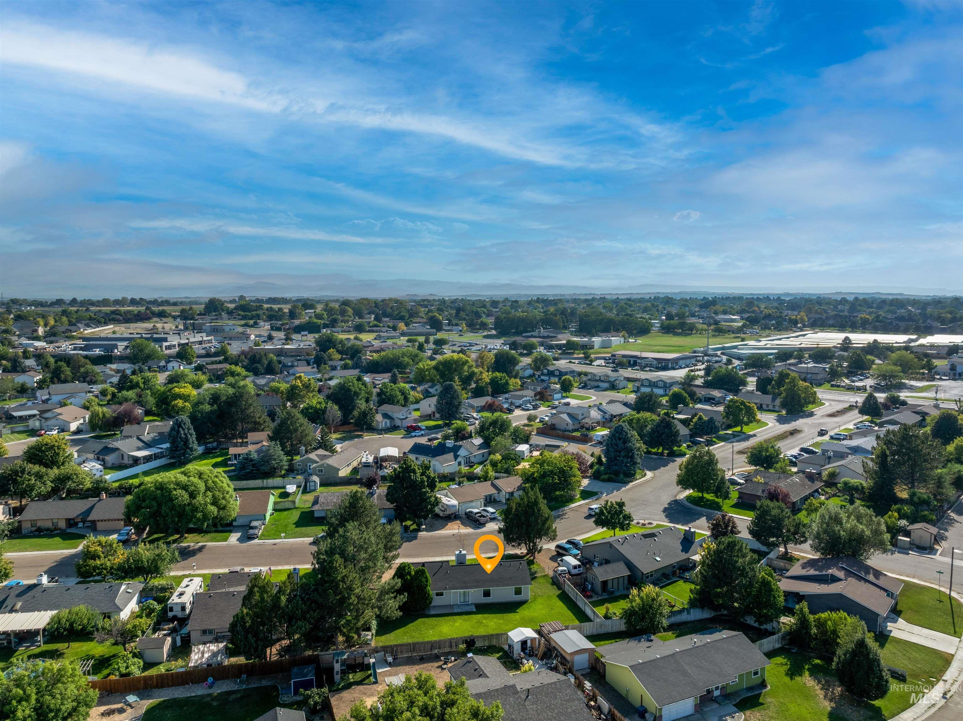 300 Meadowbrook Dr, Nampa, Idaho 83686, 3 Bedrooms, 2 Bathrooms, Residential For Sale, Price $364,900,MLS 98997515