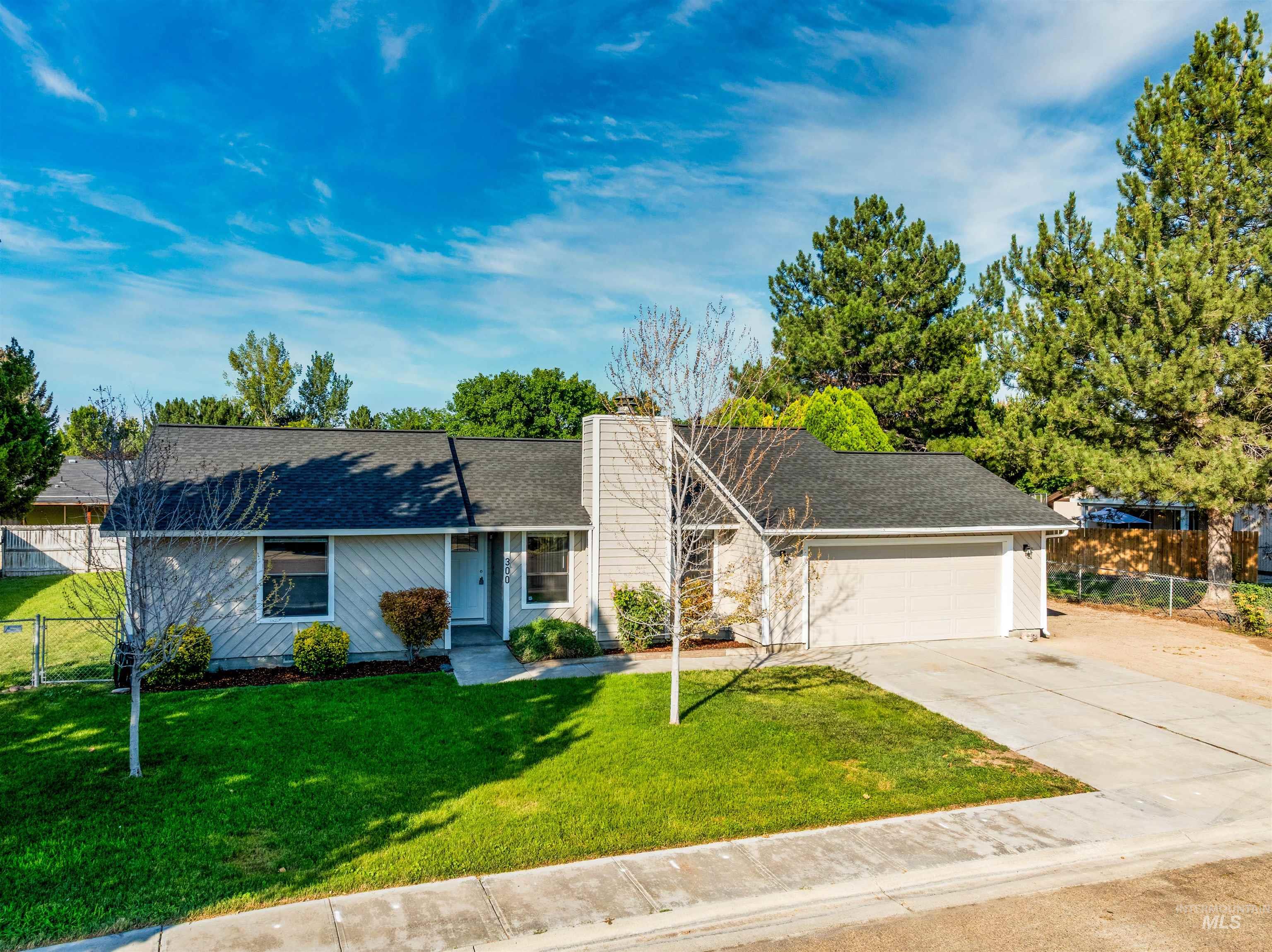 300 Meadowbrook Dr, Nampa, Idaho 83686, 3 Bedrooms, 2 Bathrooms, Residential For Sale, Price $364,900,MLS 98997515