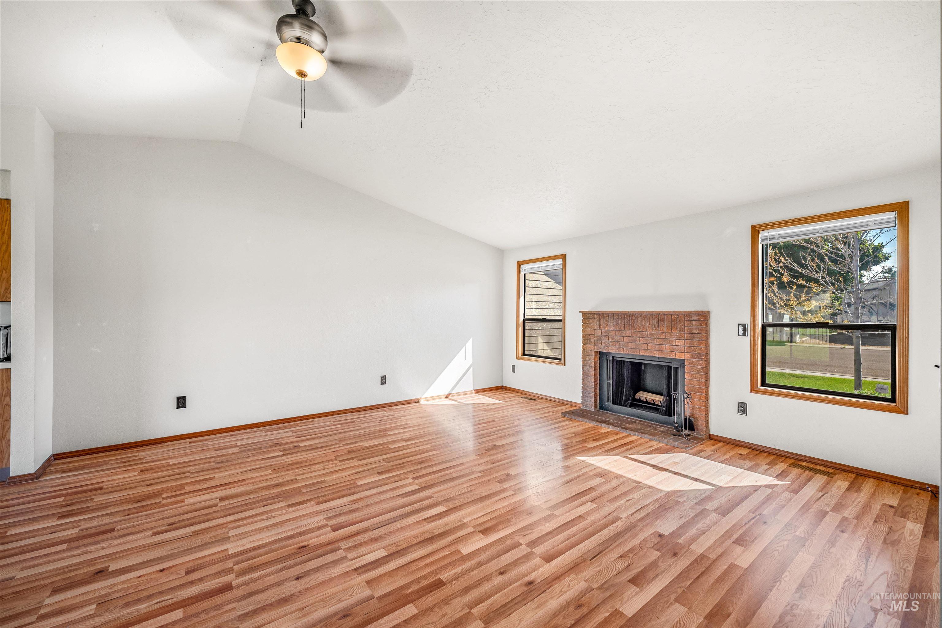 300 Meadowbrook Dr, Nampa, Idaho 83686, 3 Bedrooms, 2 Bathrooms, Residential For Sale, Price $364,900,MLS 98997515