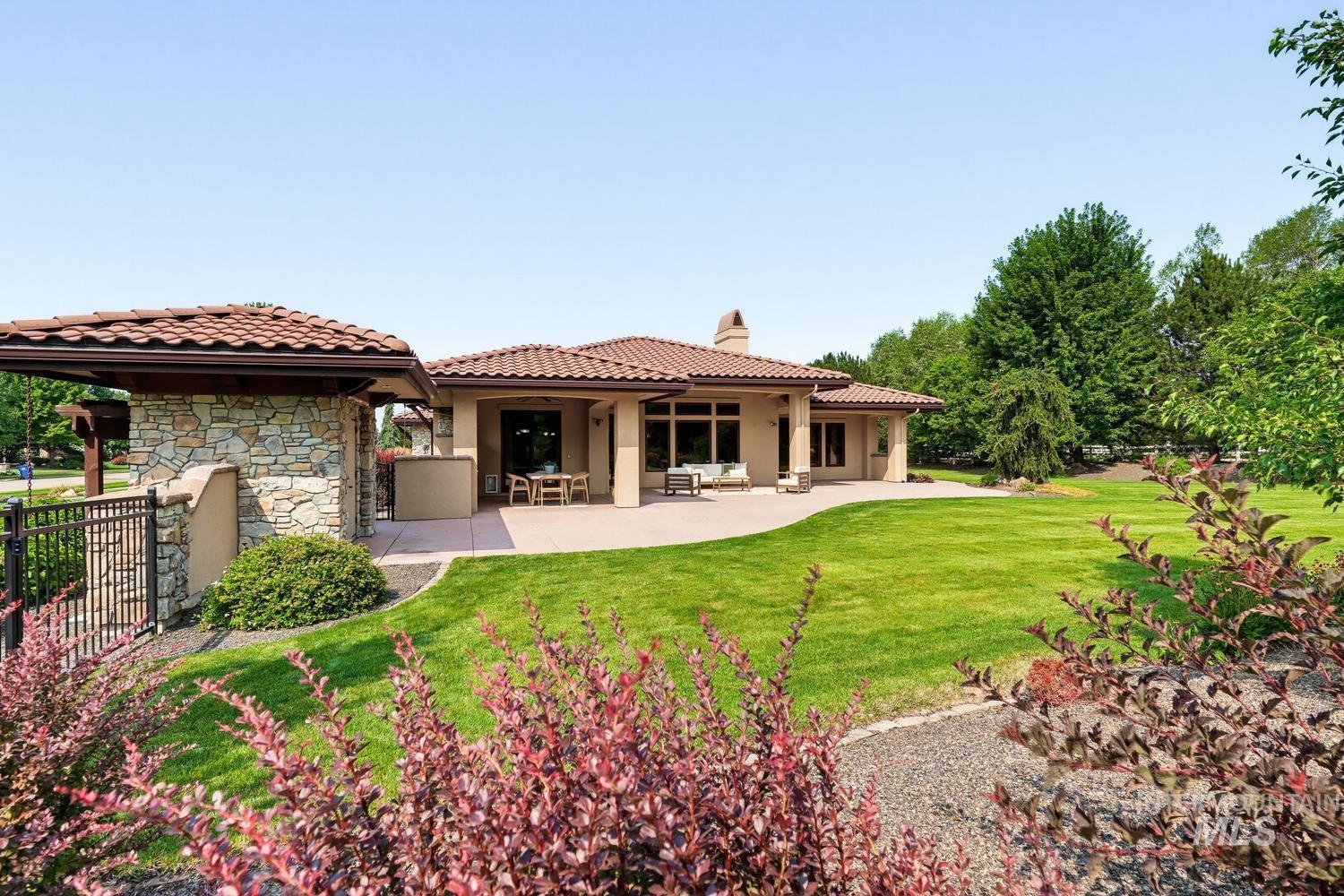 928 W Oceano Bello, Eagle, Idaho 83616, 3 Bedrooms, 3 Bathrooms, Residential For Sale, Price $1,695,000, 98997516
