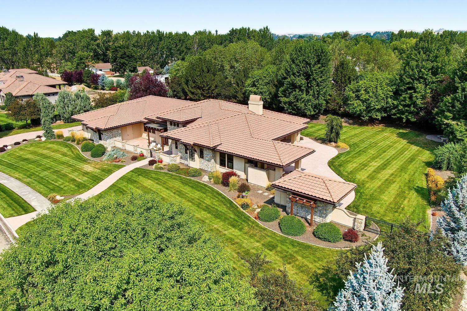 928 W Oceano Bello, Eagle, Idaho 83616, 3 Bedrooms, 3 Bathrooms, Residential For Sale, Price $1,695,000, 98997516