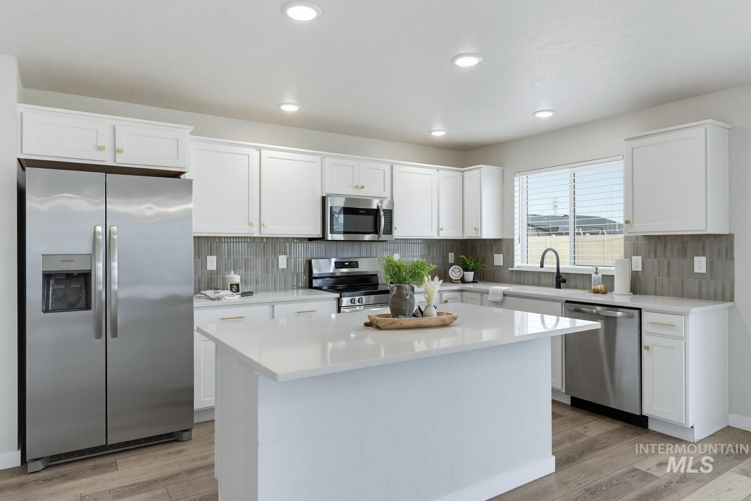 7608 E Limpkin Dr, Nampa, Idaho 83687, 4 Bedrooms, 2.5 Bathrooms, Residential For Sale, Price $529,900, 98997519