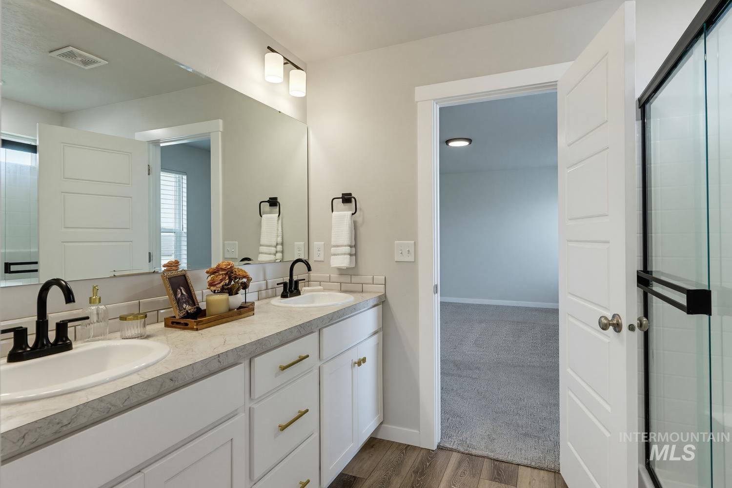7608 E Limpkin Dr, Nampa, Idaho 83687, 4 Bedrooms, 2.5 Bathrooms, Residential For Sale, Price $529,900, 98997519