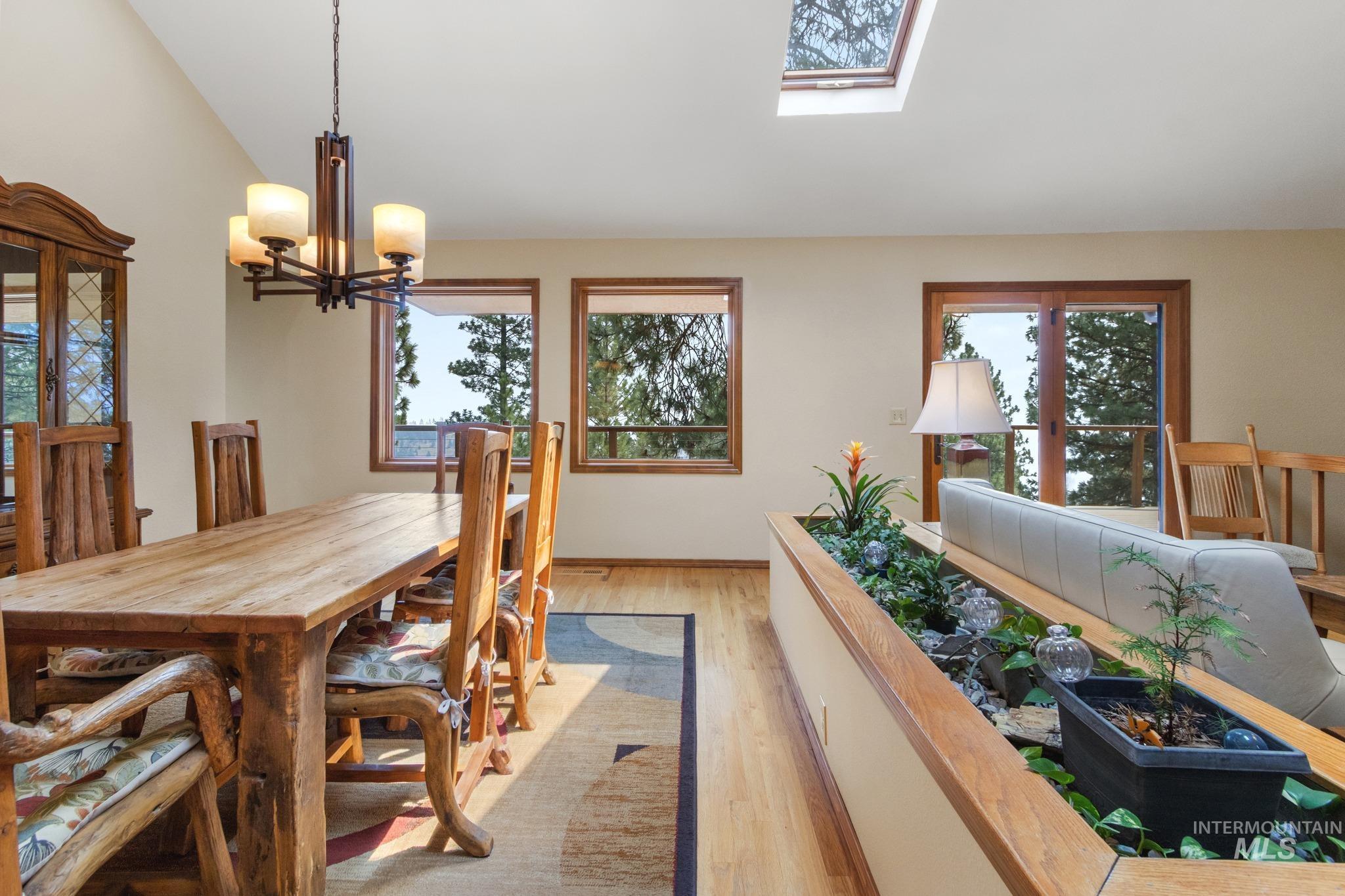 160 Forest Dr., Boise, Idaho 83716, 3 Bedrooms, 3 Bathrooms, Residential For Sale, Price $989,000, 98997520