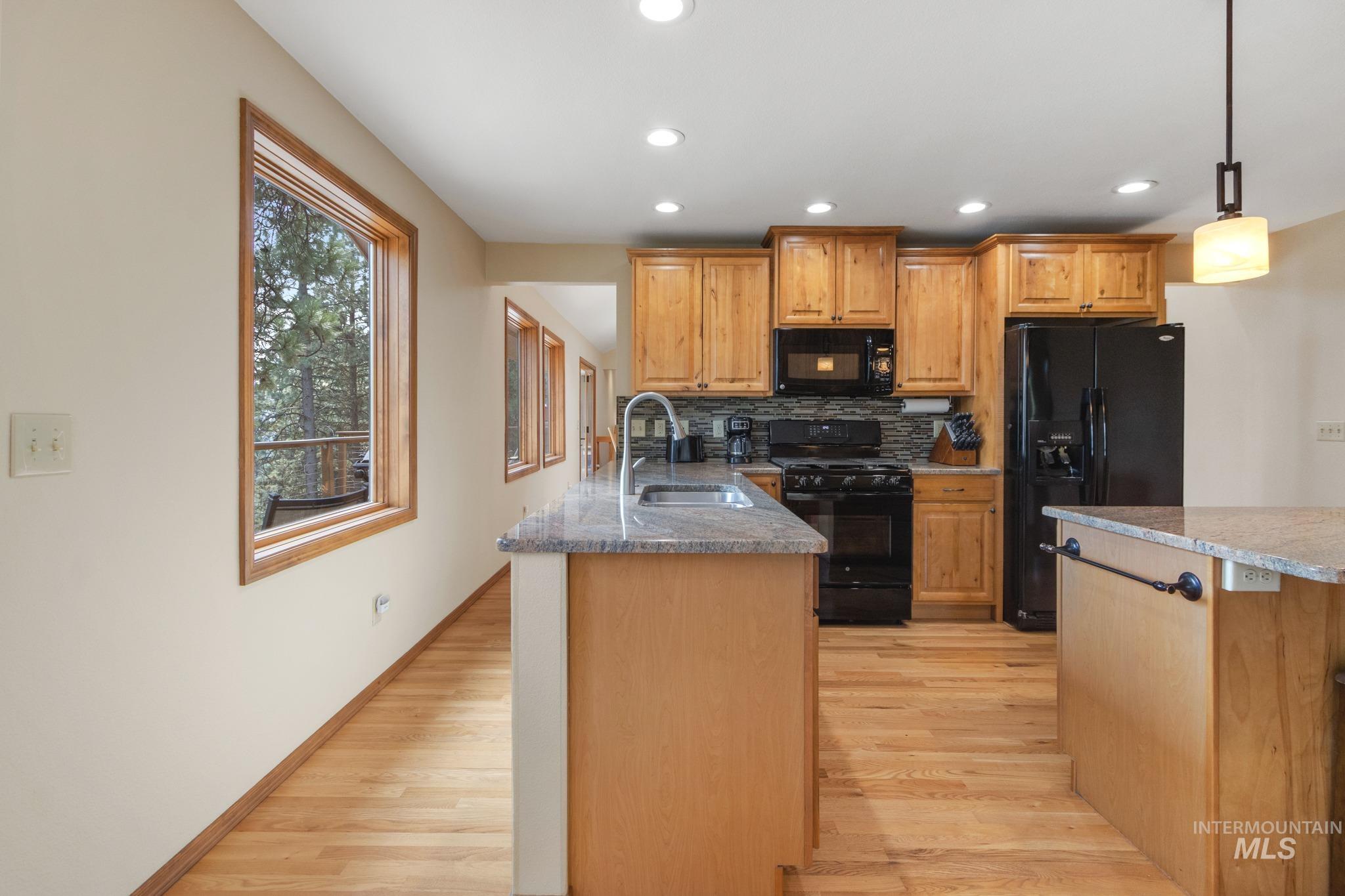 160 Forest Dr., Boise, Idaho 83716, 3 Bedrooms, 3 Bathrooms, Residential For Sale, Price $989,000, 98997520