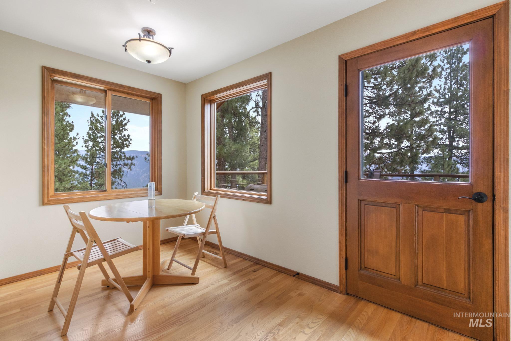 160 Forest Dr., Boise, Idaho 83716, 3 Bedrooms, 3 Bathrooms, Residential For Sale, Price $989,000, 98997520