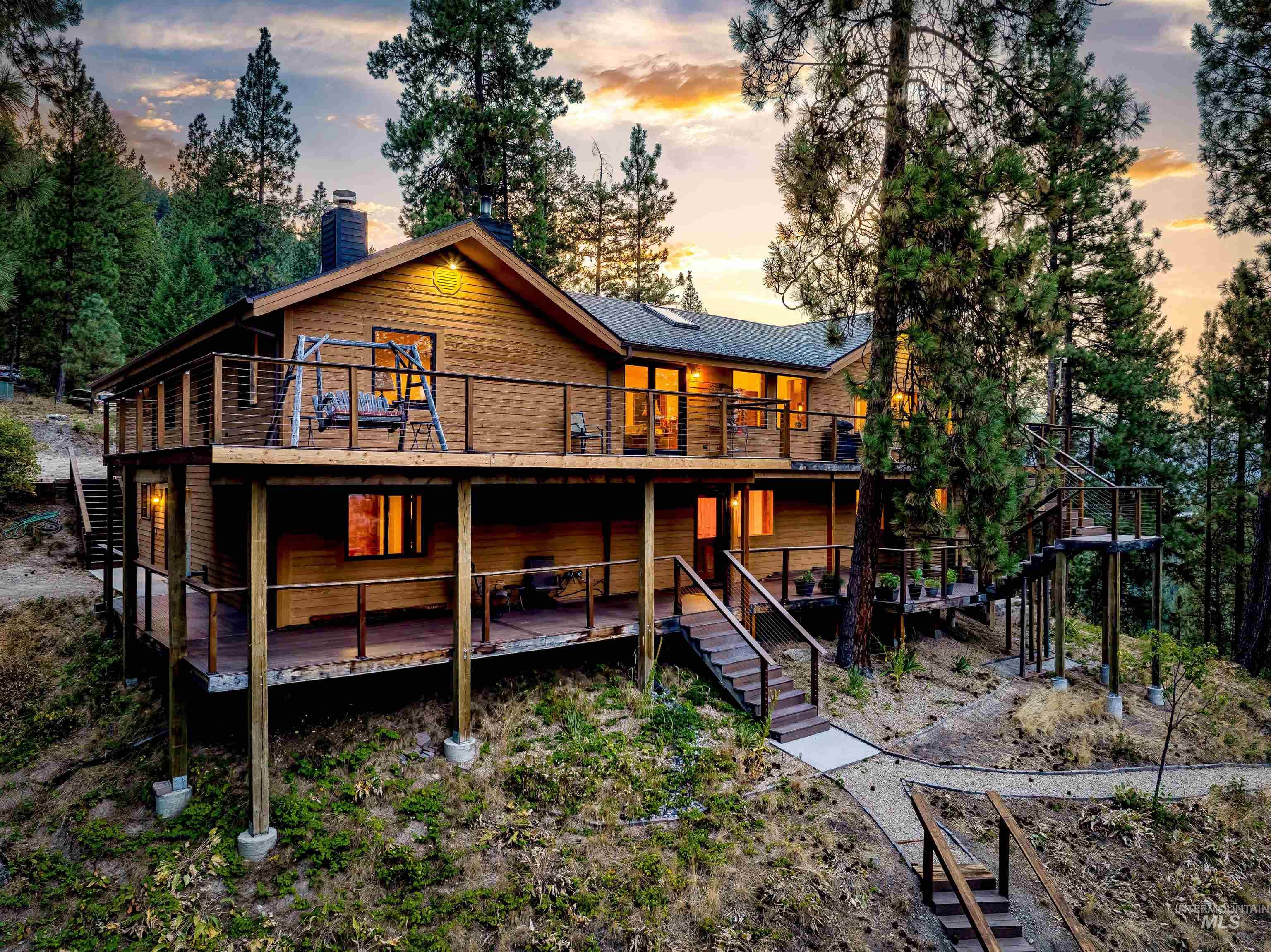 160 Forest Dr., Boise, Idaho 83716, 3 Bedrooms, 3 Bathrooms, Residential For Sale, Price $989,000, 98997520