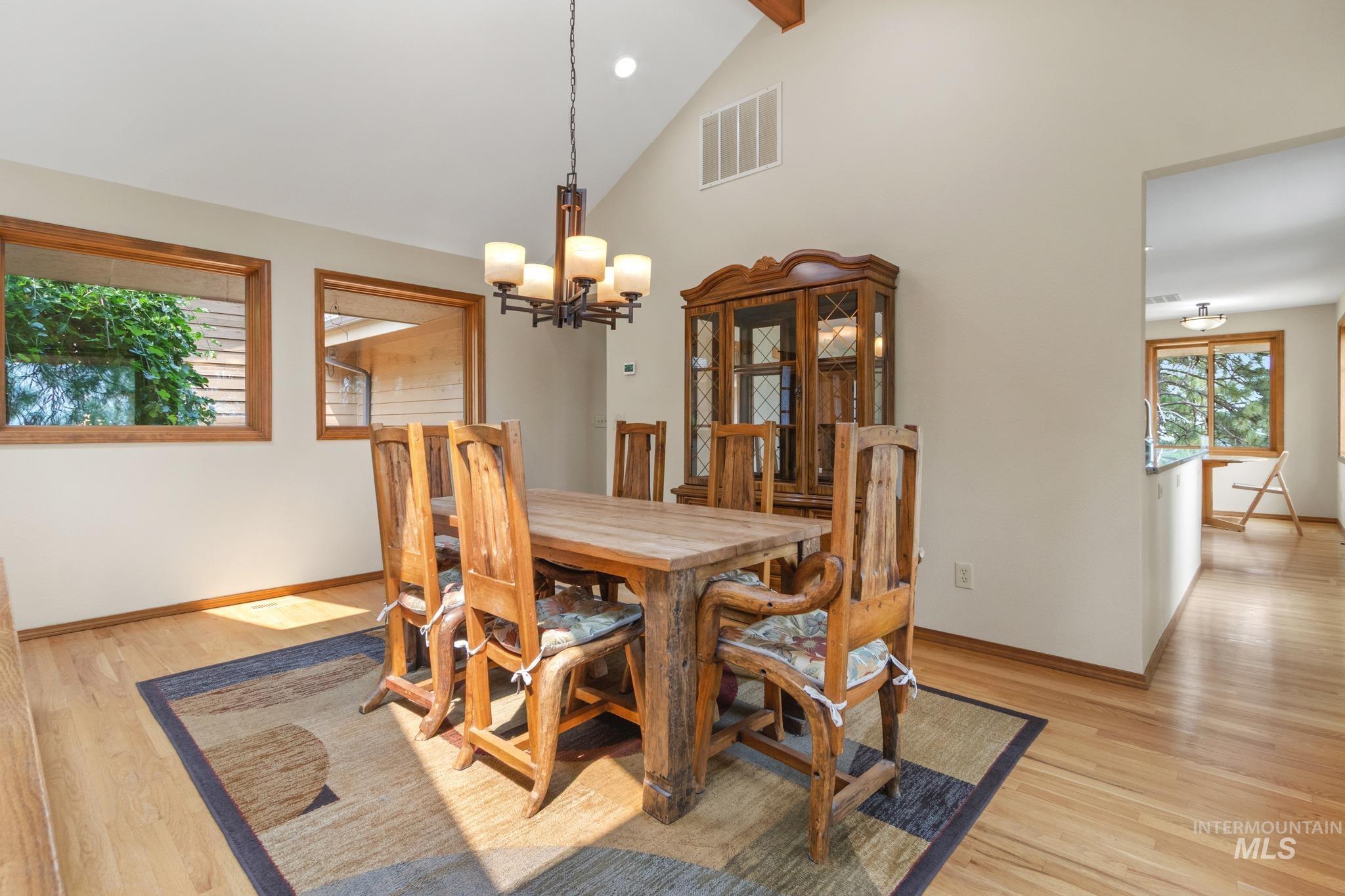 160 Forest Dr., Boise, Idaho 83716, 3 Bedrooms, 3 Bathrooms, Residential For Sale, Price $925,000,MLS 98997520