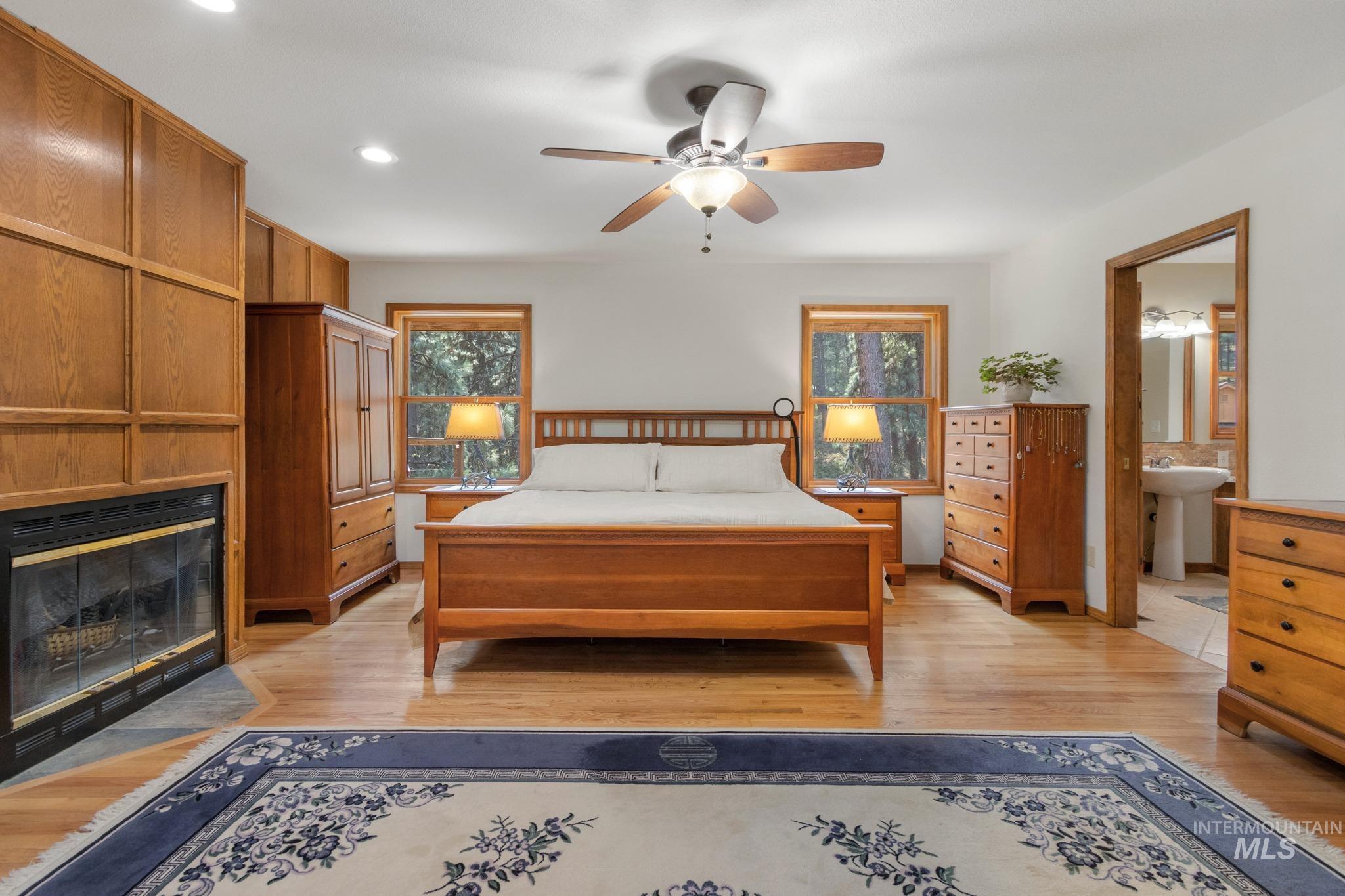 160 Forest Dr., Boise, Idaho 83716, 3 Bedrooms, 3 Bathrooms, Residential For Sale, Price $989,000, 98997520