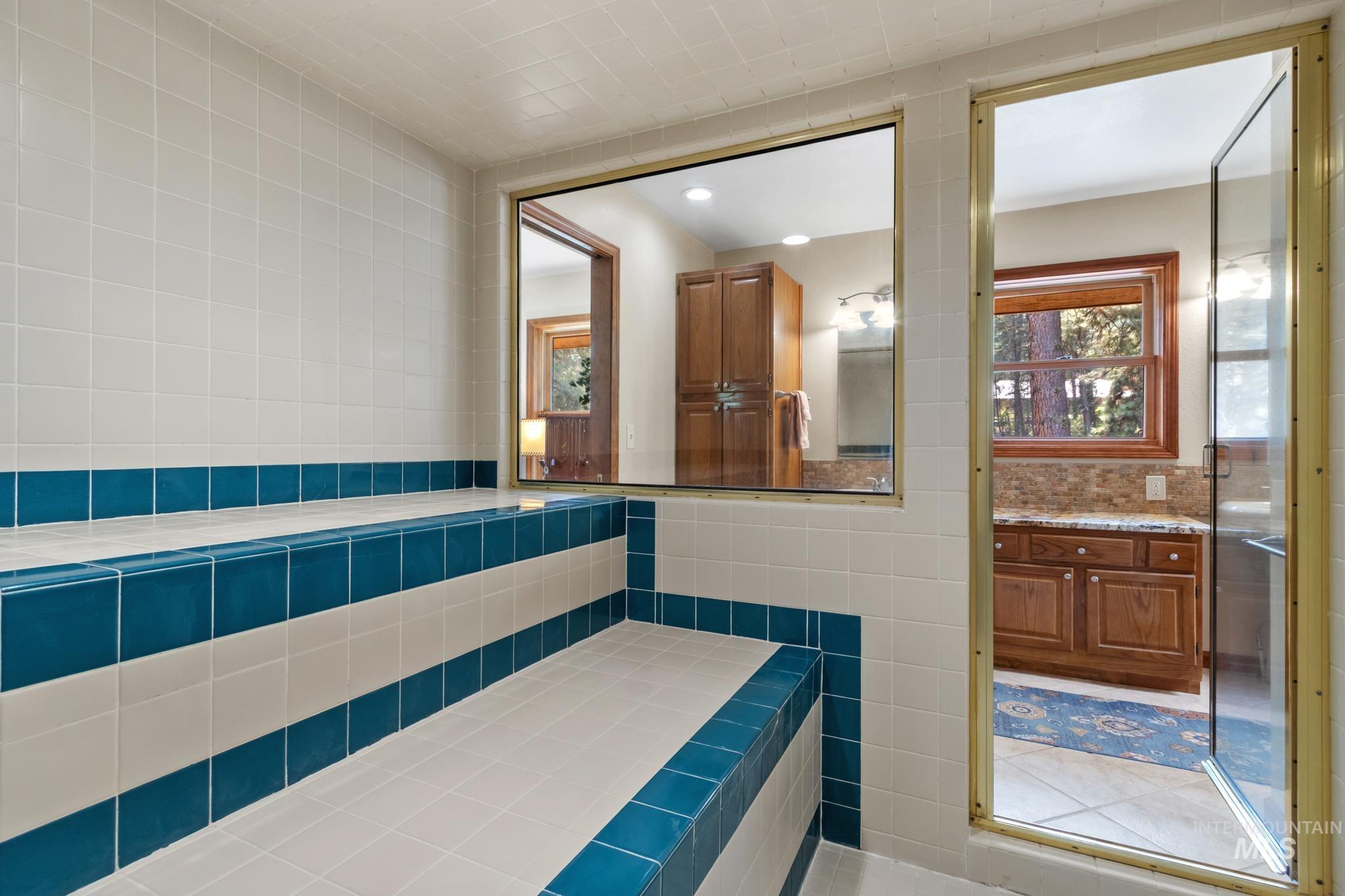 160 Forest Dr., Boise, Idaho 83716, 3 Bedrooms, 3 Bathrooms, Residential For Sale, Price $989,000, 98997520