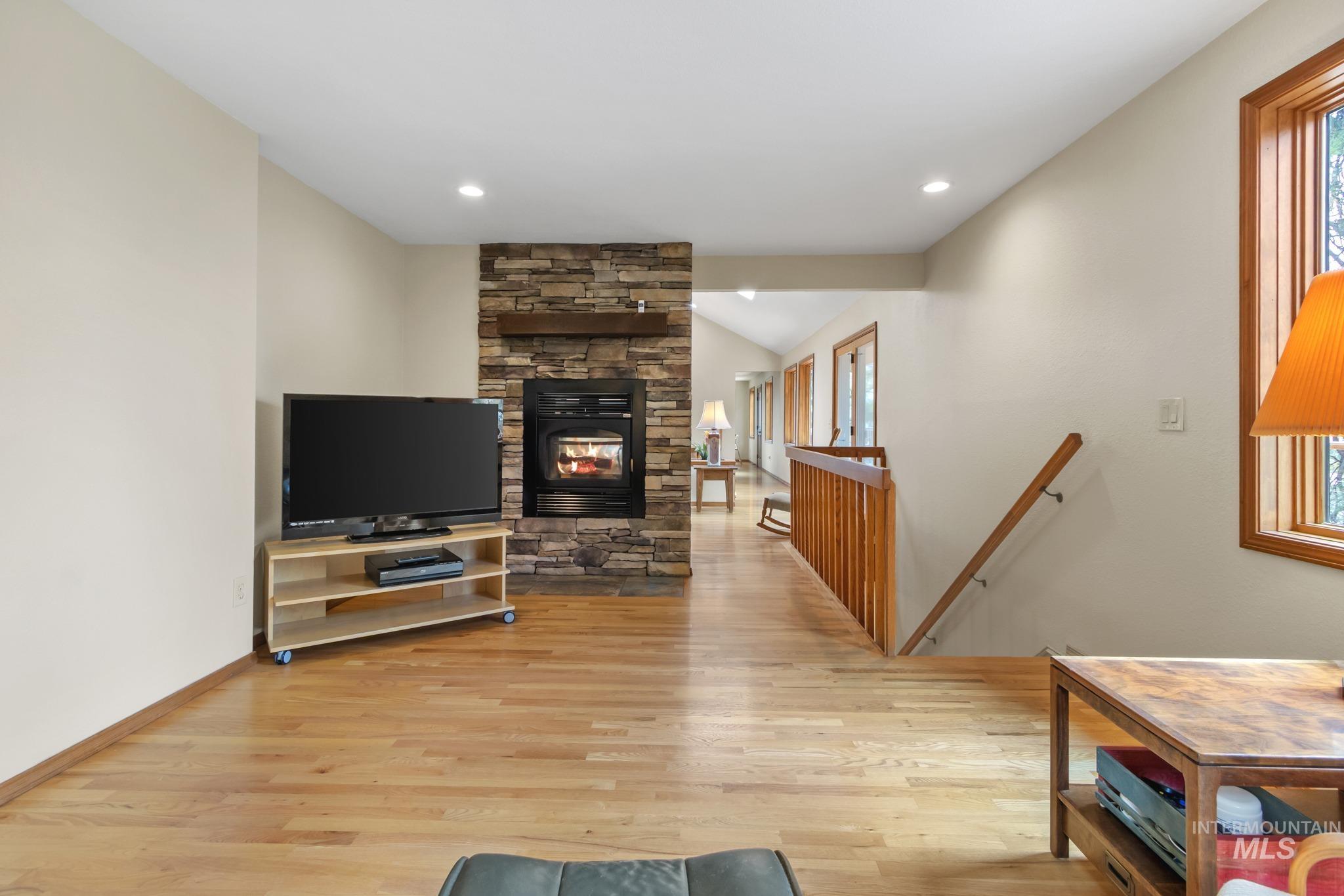 160 Forest Dr., Boise, Idaho 83716, 3 Bedrooms, 3 Bathrooms, Residential For Sale, Price $925,000,MLS 98997520