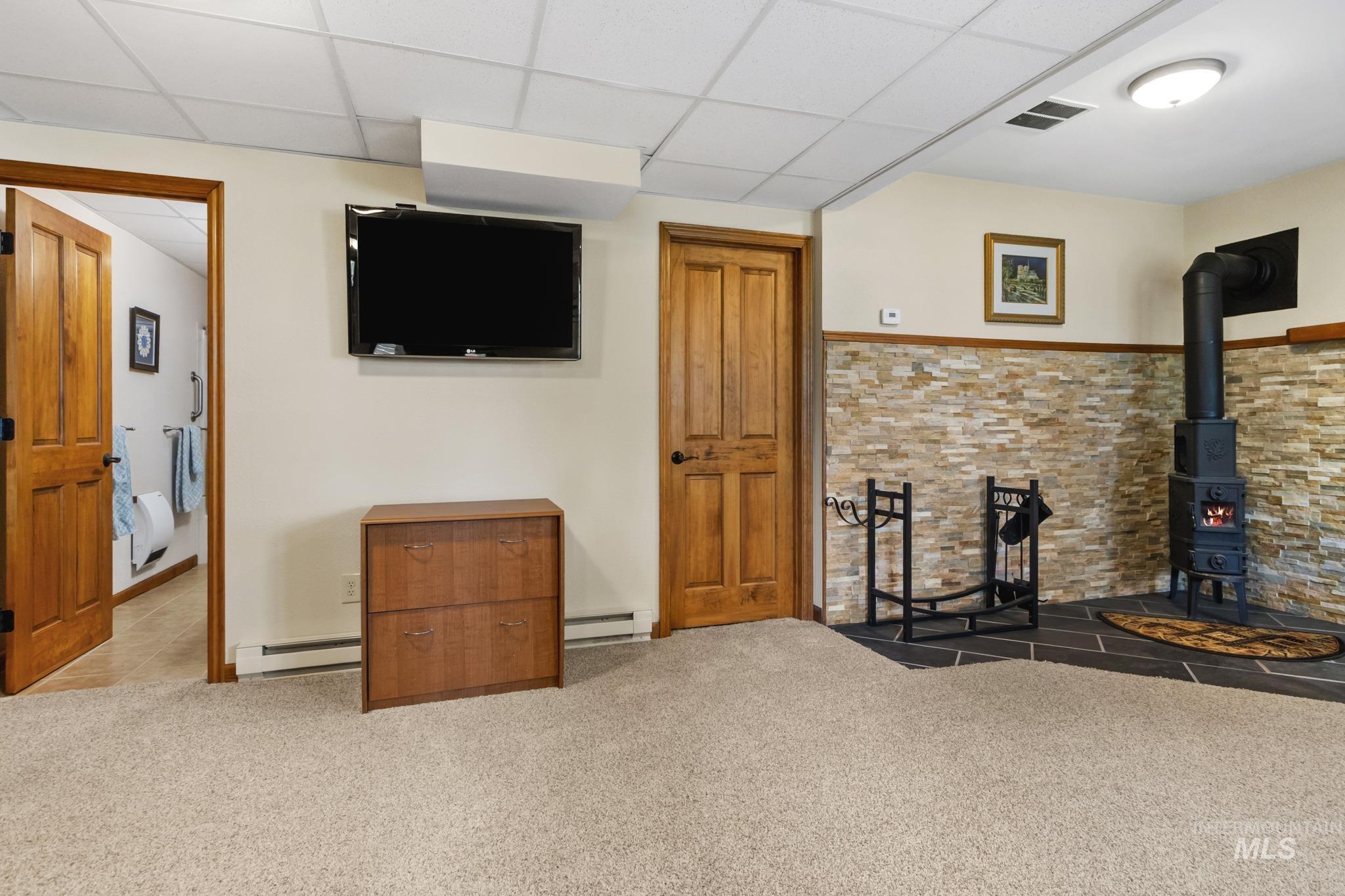 160 Forest Dr., Boise, Idaho 83716, 3 Bedrooms, 3 Bathrooms, Residential For Sale, Price $925,000,MLS 98997520
