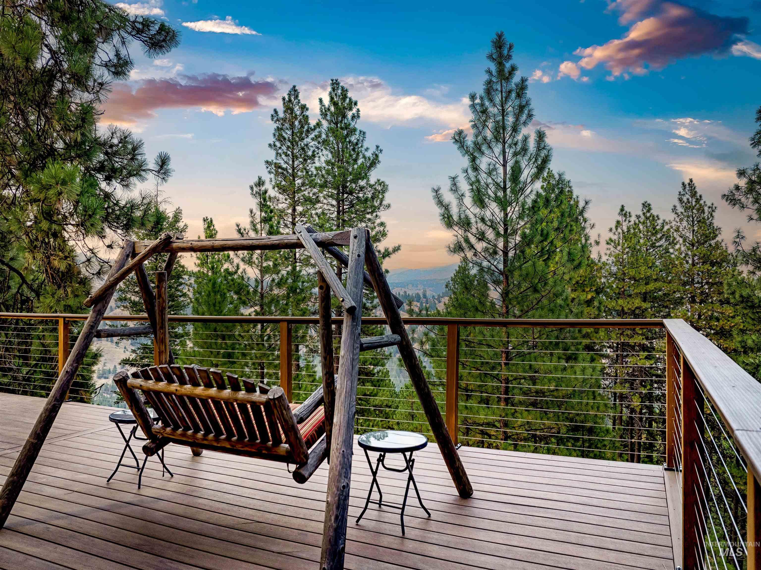 160 Forest Dr., Boise, Idaho 83716, 3 Bedrooms, 3 Bathrooms, Residential For Sale, Price $925,000,MLS 98997520
