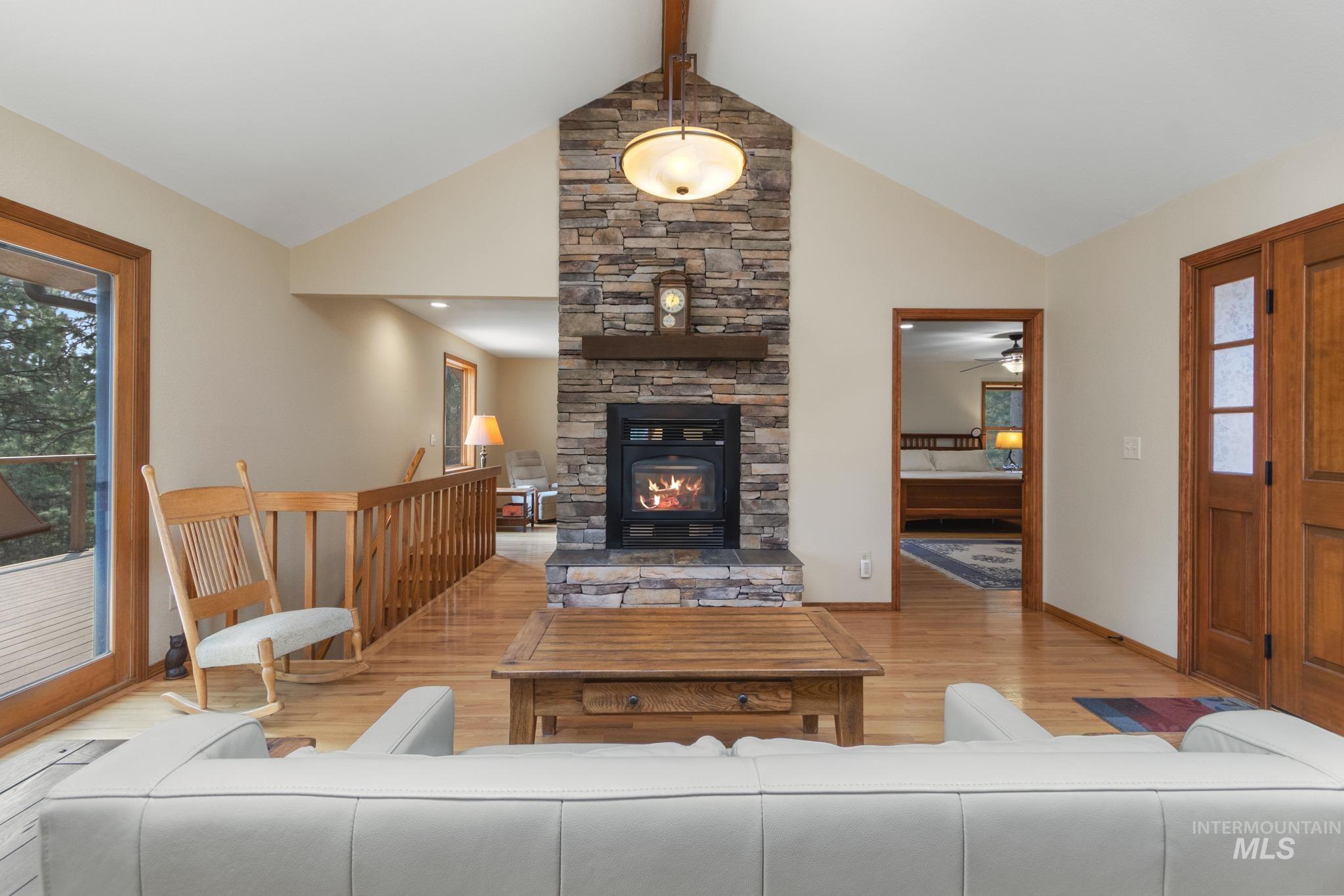 160 Forest Dr., Boise, Idaho 83716, 3 Bedrooms, 3 Bathrooms, Residential For Sale, Price $925,000,MLS 98997520