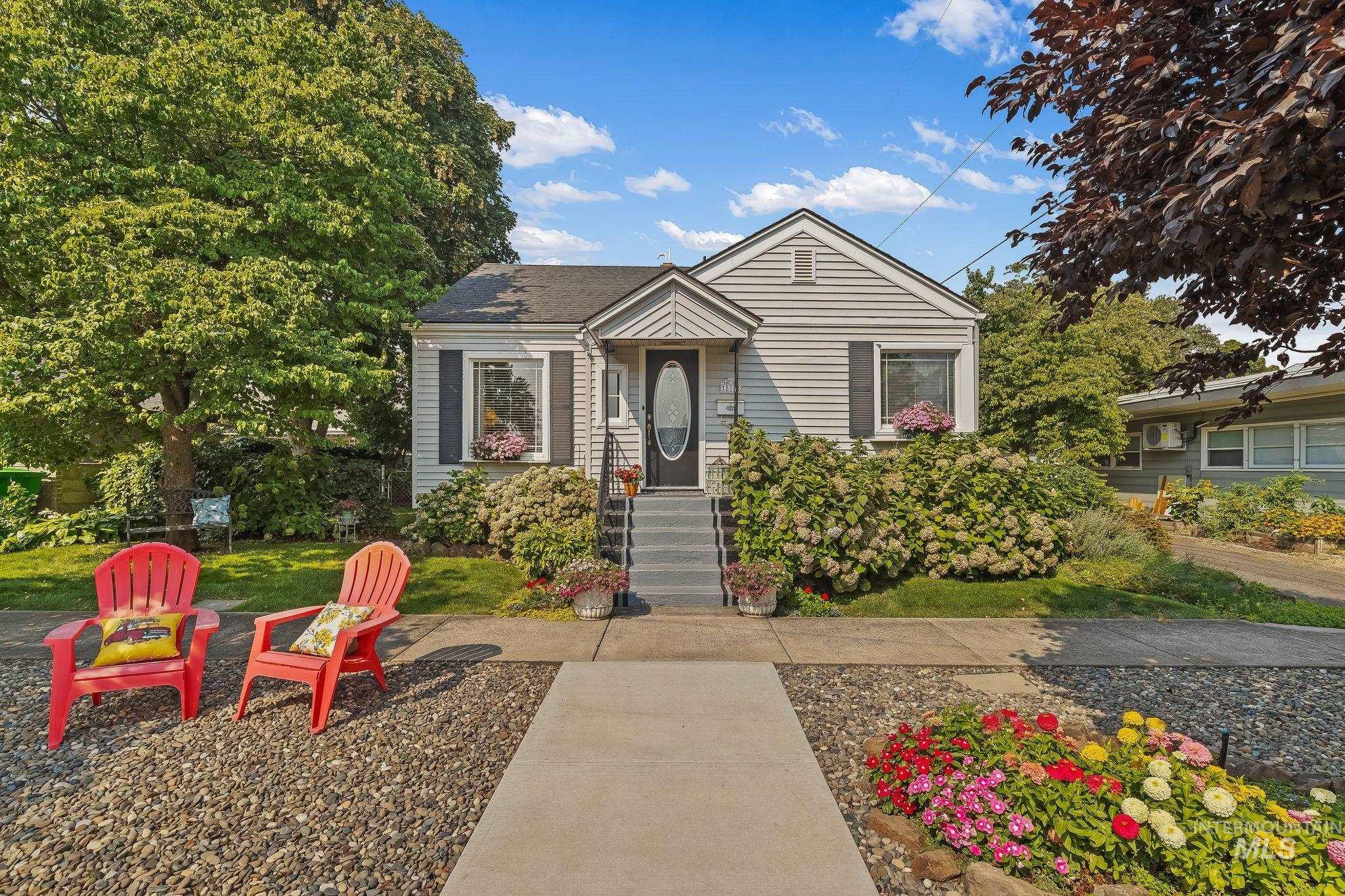 818 11th St, Lewiston, Idaho 83501, 4 Bedrooms, 2 Bathrooms, Residential For Sale, Price $365,000, 98997521