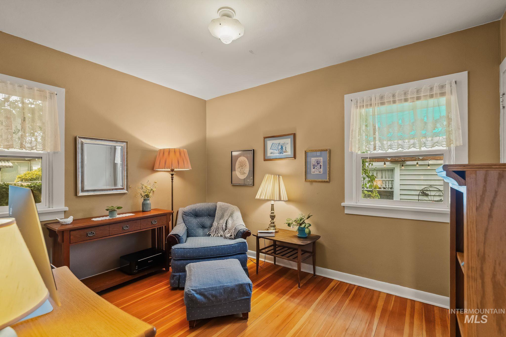 818 11th St, Lewiston, Idaho 83501, 4 Bedrooms, 2 Bathrooms, Residential For Sale, Price $365,000, 98997521