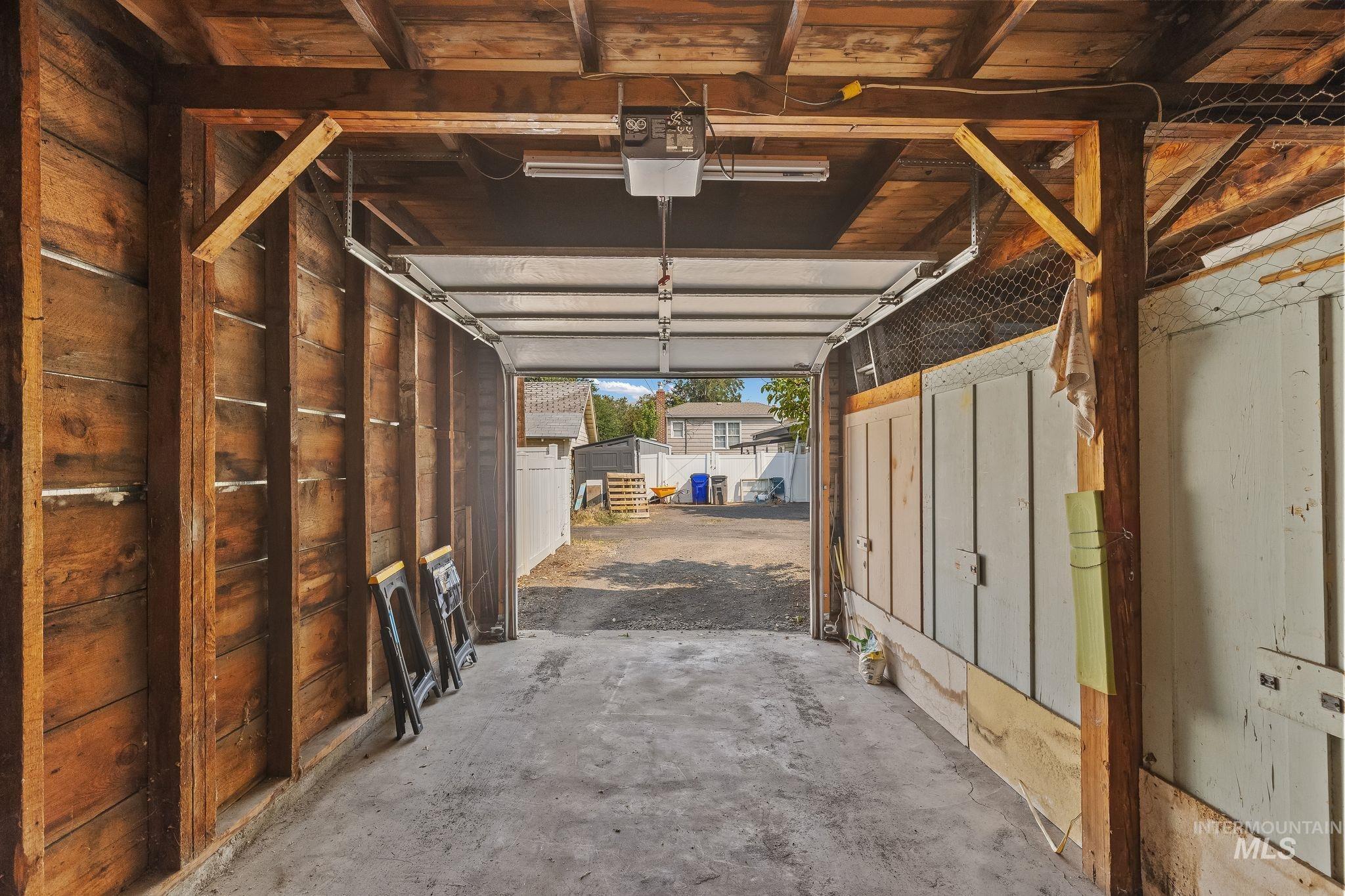 818 11th St, Lewiston, Idaho 83501, 4 Bedrooms, 2 Bathrooms, Residential For Sale, Price $365,000, 98997521