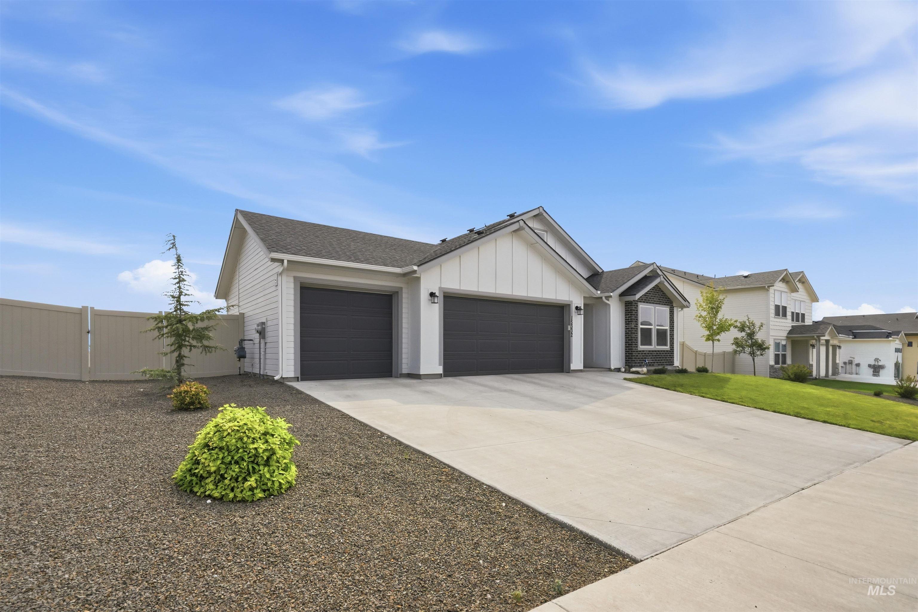 15332 Arcus Way, Caldwell, Idaho 83607, 3 Bedrooms, 2 Bathrooms, Residential For Sale, Price $460,000, 98997522