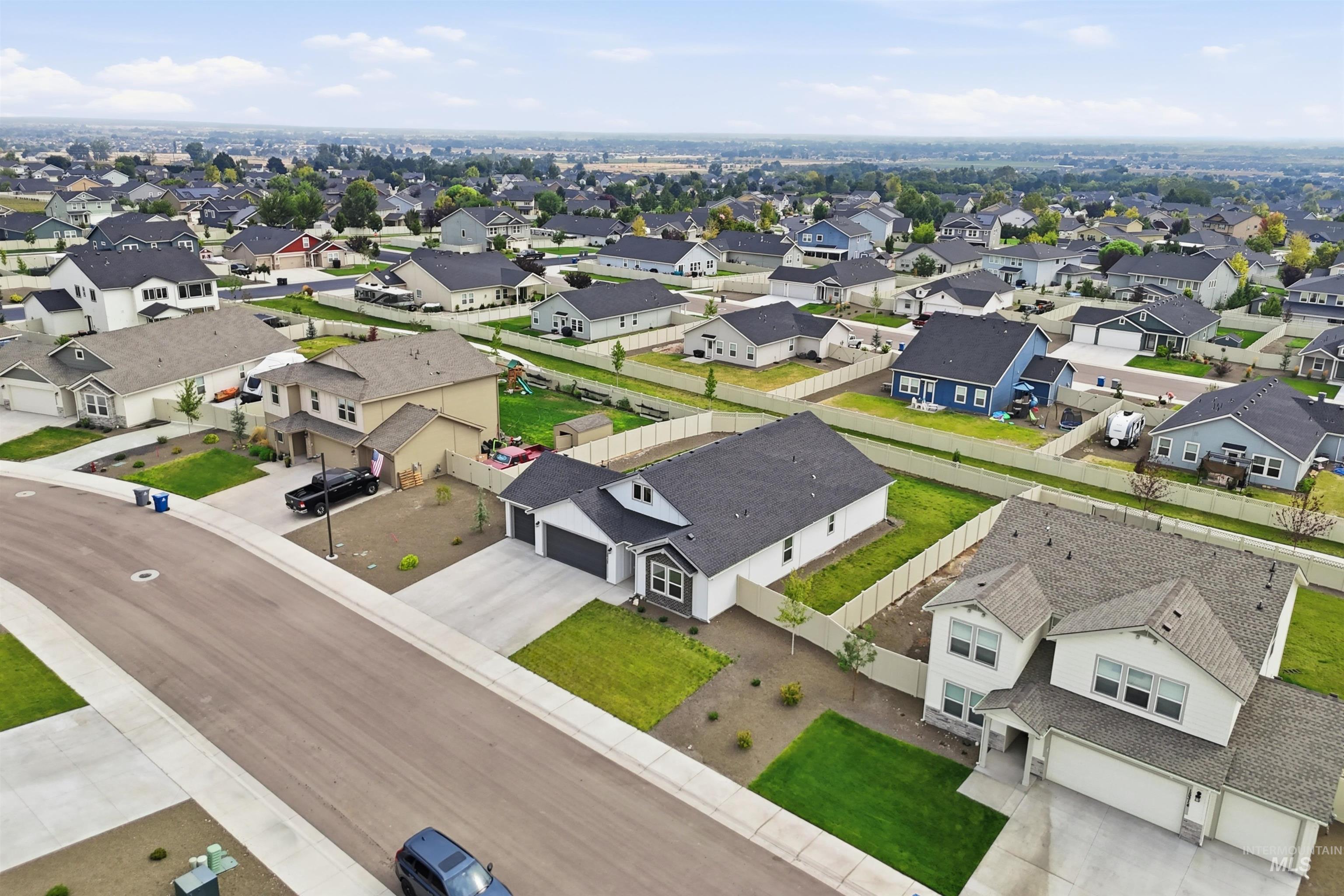 15332 Arcus Way, Caldwell, Idaho 83607, 3 Bedrooms, 2 Bathrooms, Residential For Sale, Price $460,000, 98997522