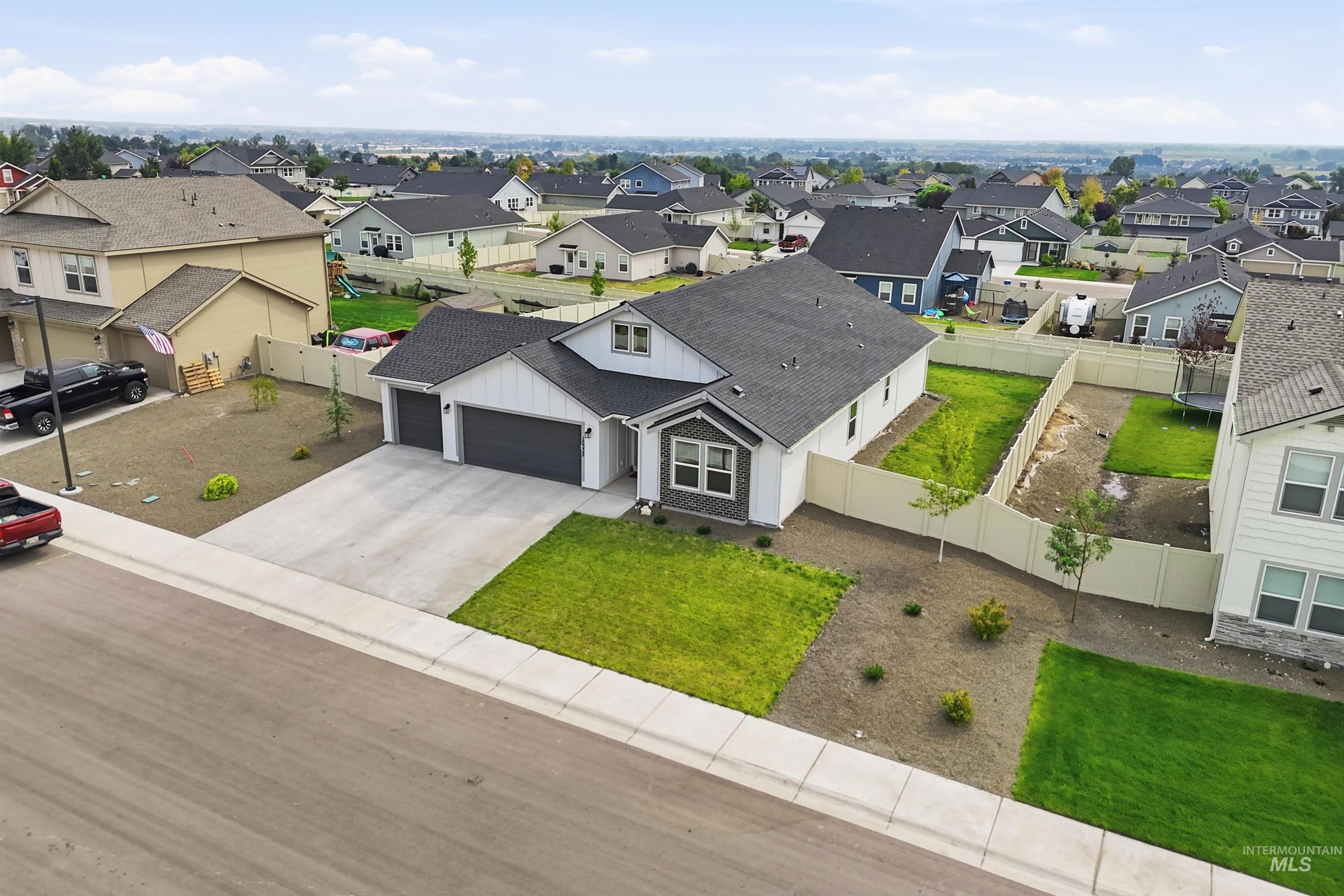 15332 Arcus Way, Caldwell, Idaho 83607, 3 Bedrooms, 2 Bathrooms, Residential For Sale, Price $460,000, 98997522