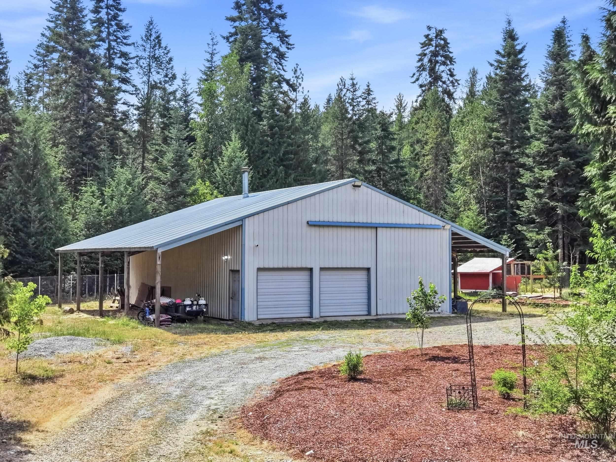 450 Parsons Dr, Priest River, Idaho 83856, 3 Bedrooms, 2 Bathrooms, Residential For Sale, Price $795,000, 98997531