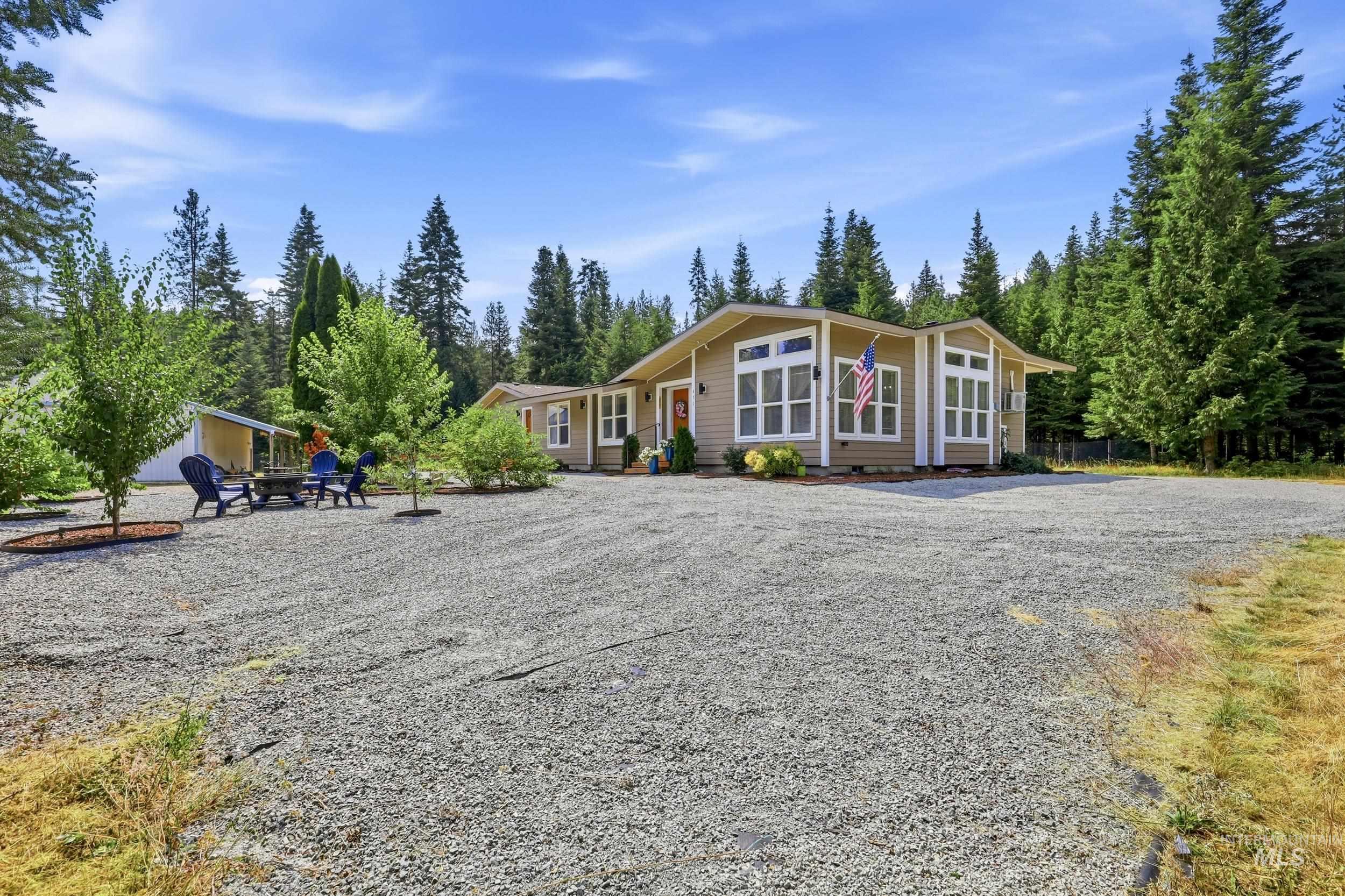 450 Parsons Dr, Priest River, Idaho 83856, 3 Bedrooms, 2 Bathrooms, Residential For Sale, Price $795,000, 98997531